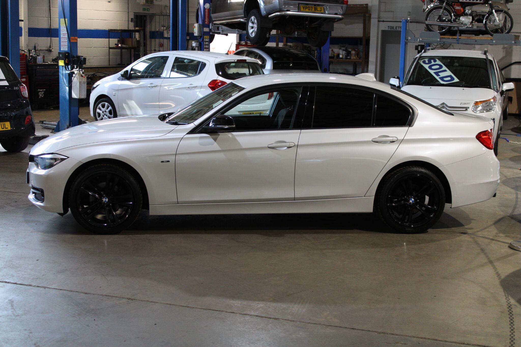BMW 3 Series - Image 3