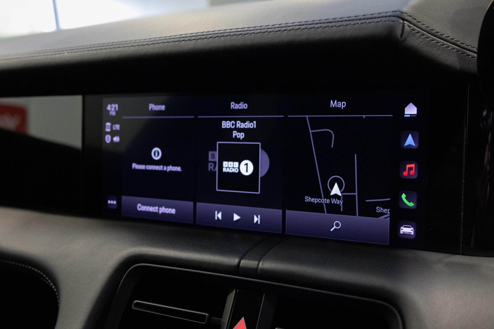 Porsche Taycan - Image 36