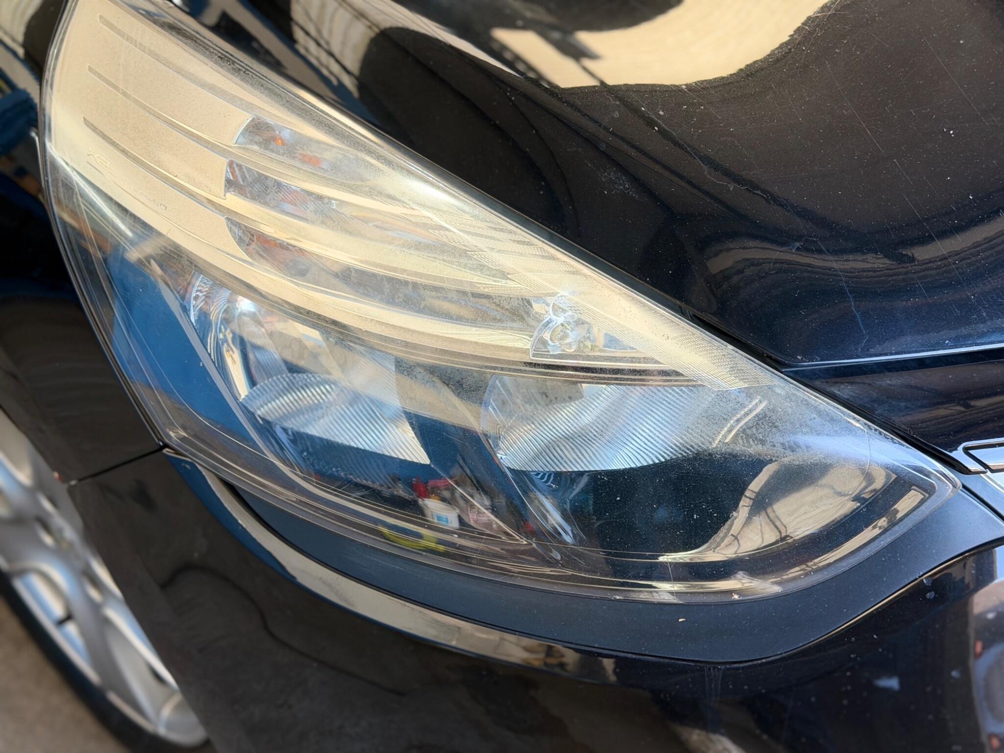 Renault Clio - Image 12