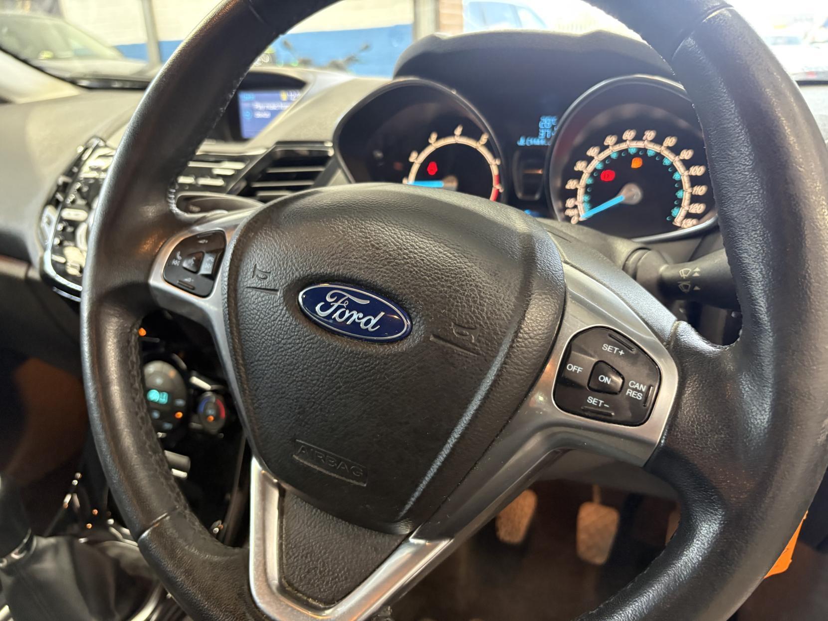 Ford Fiesta - Image 13