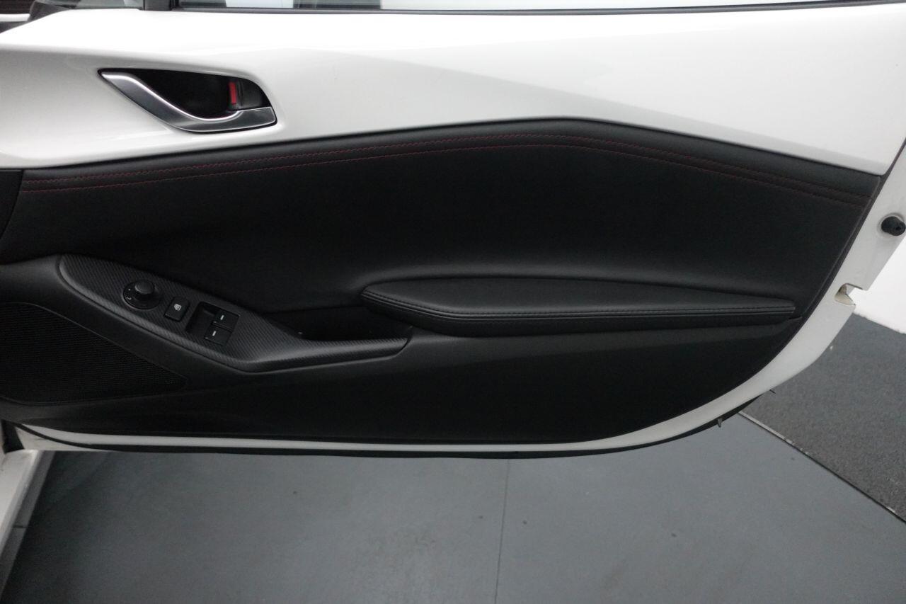Mazda MX-5 RF - Image 17