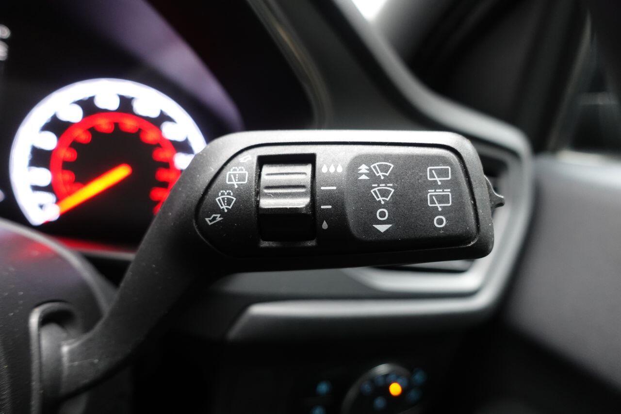 Ford Focus - Image 52