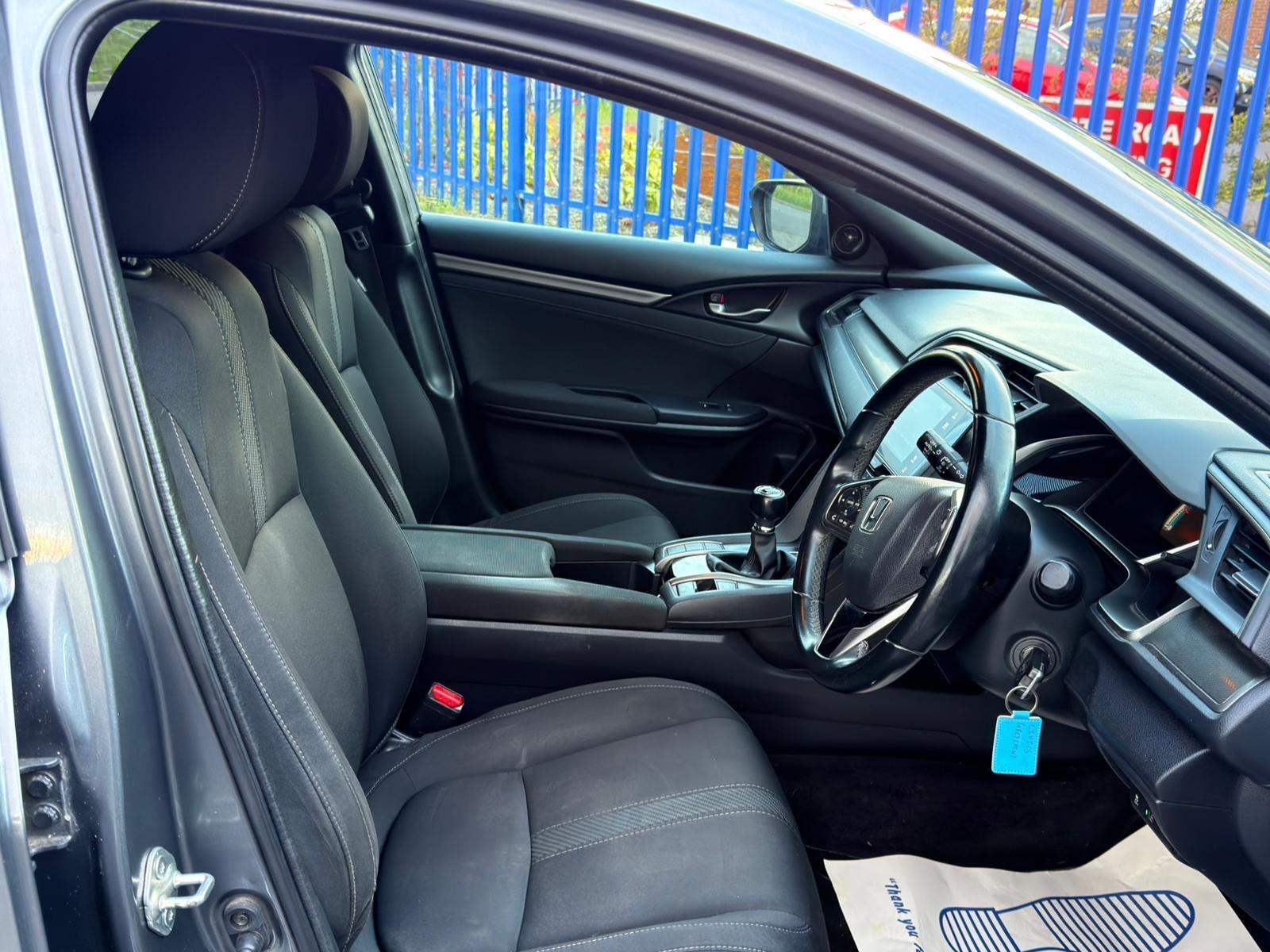 Honda Civic - Image 26