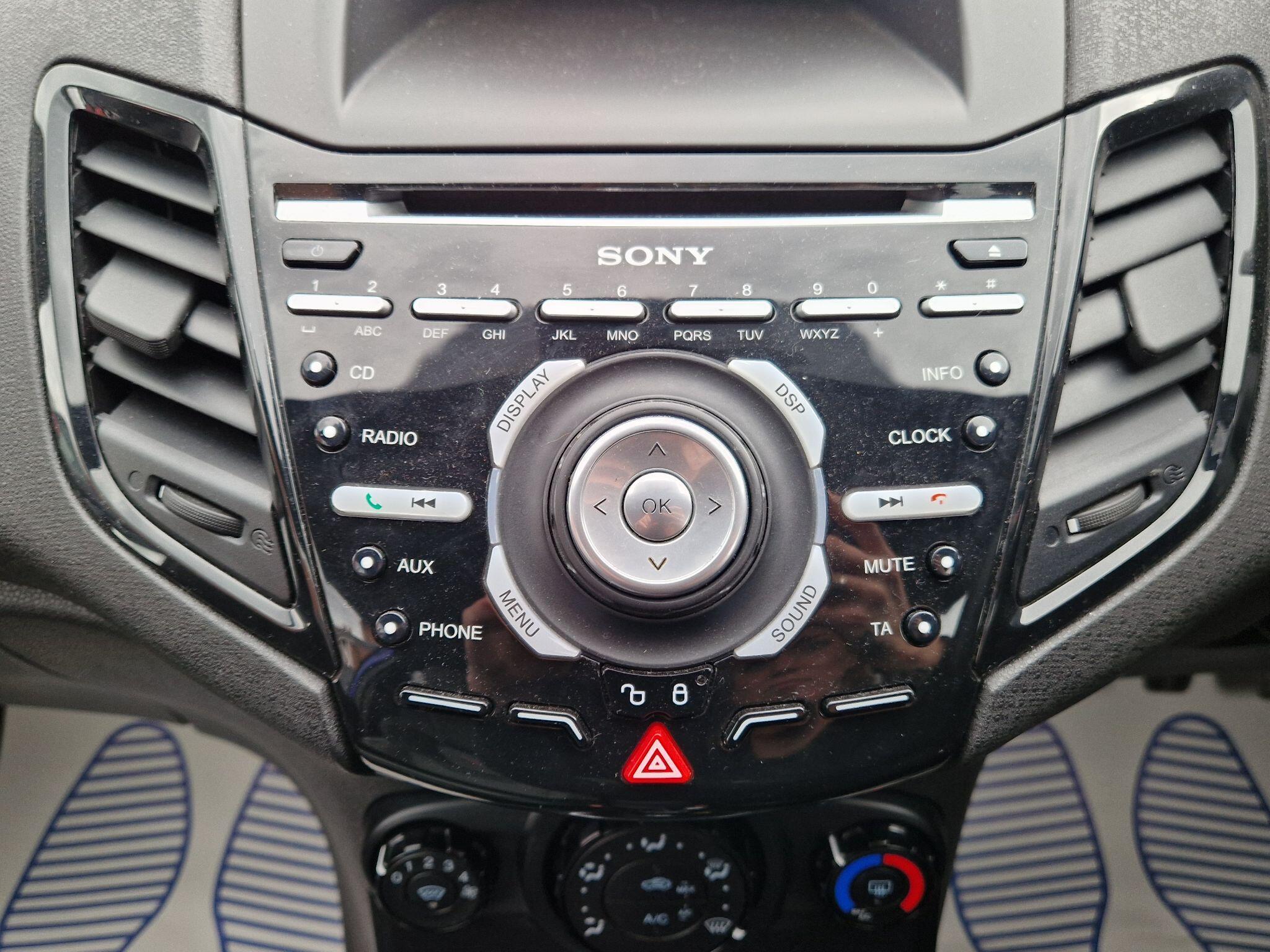 Ford Fiesta - Image 46