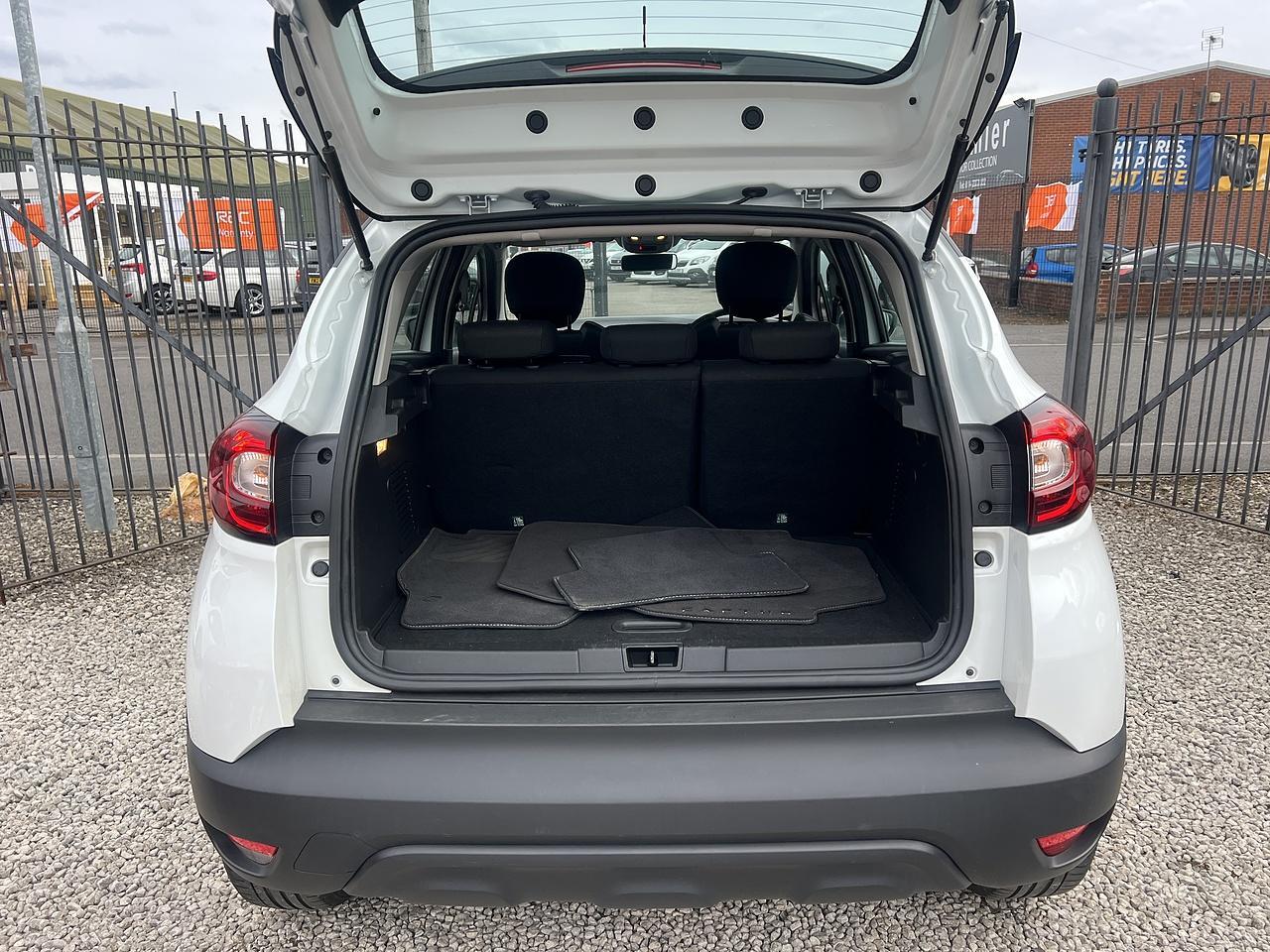 Renault Captur - Image 6