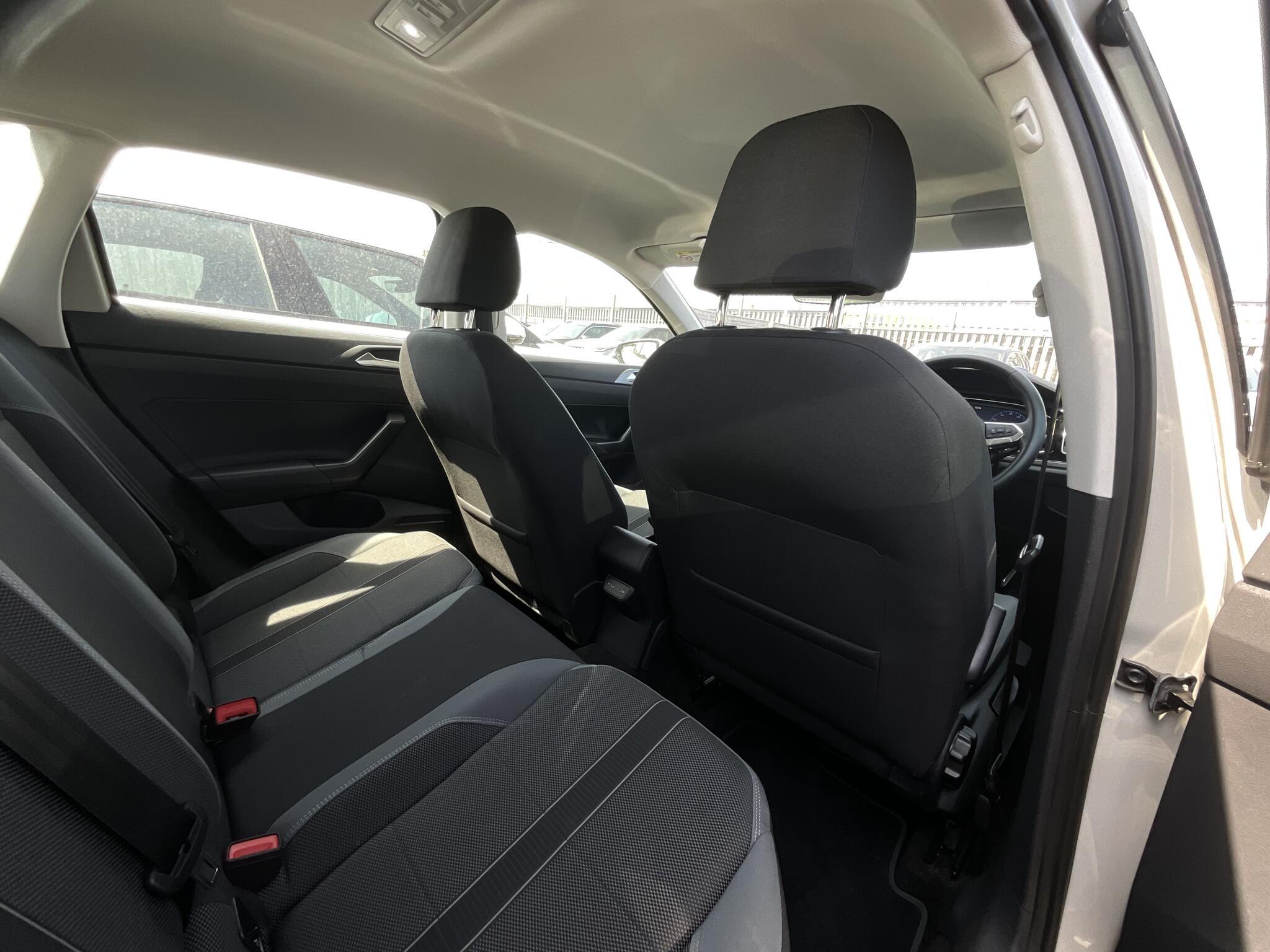Volkswagen Polo - Image 10