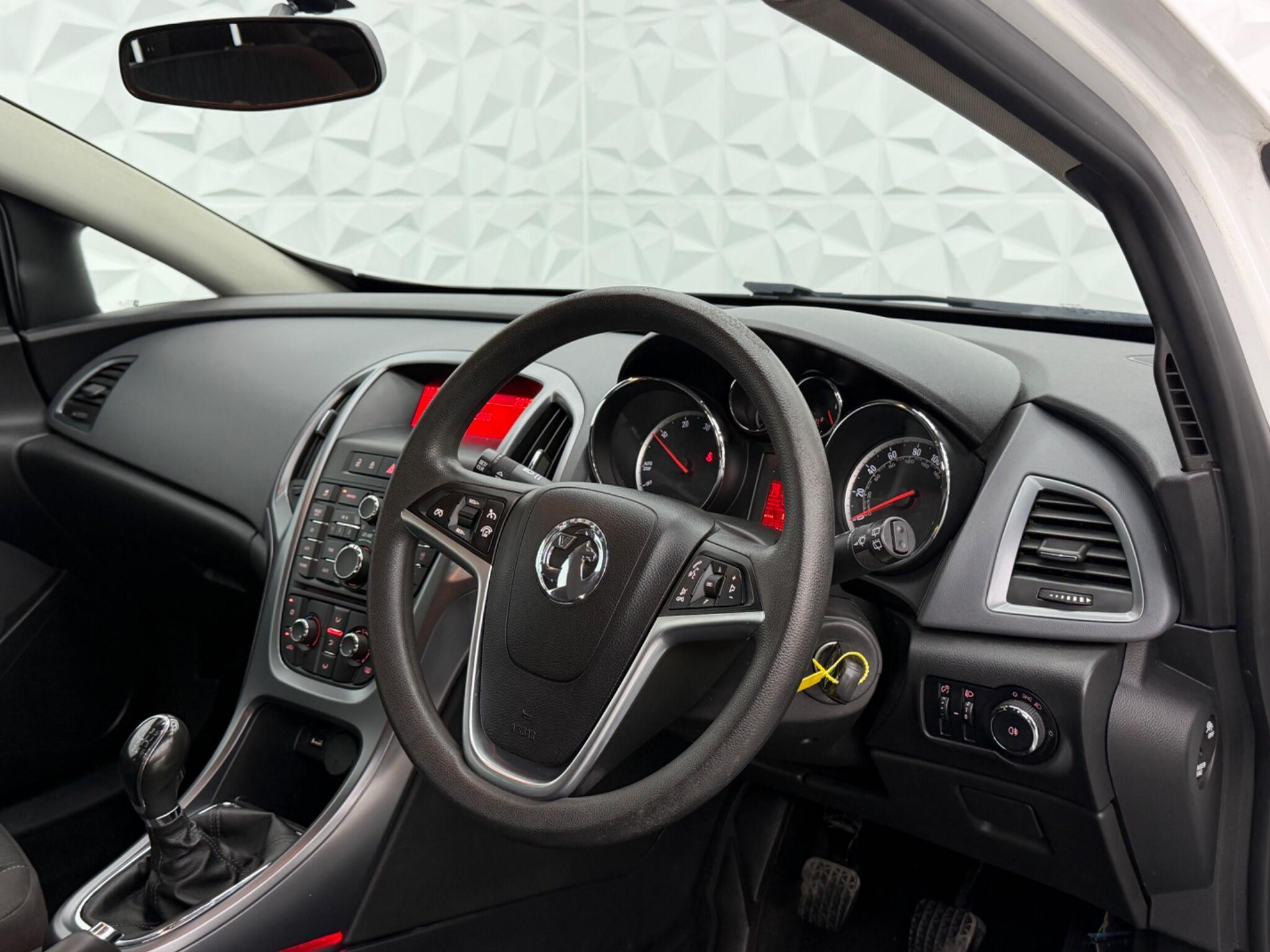 Vauxhall Astra GTC - Image 15
