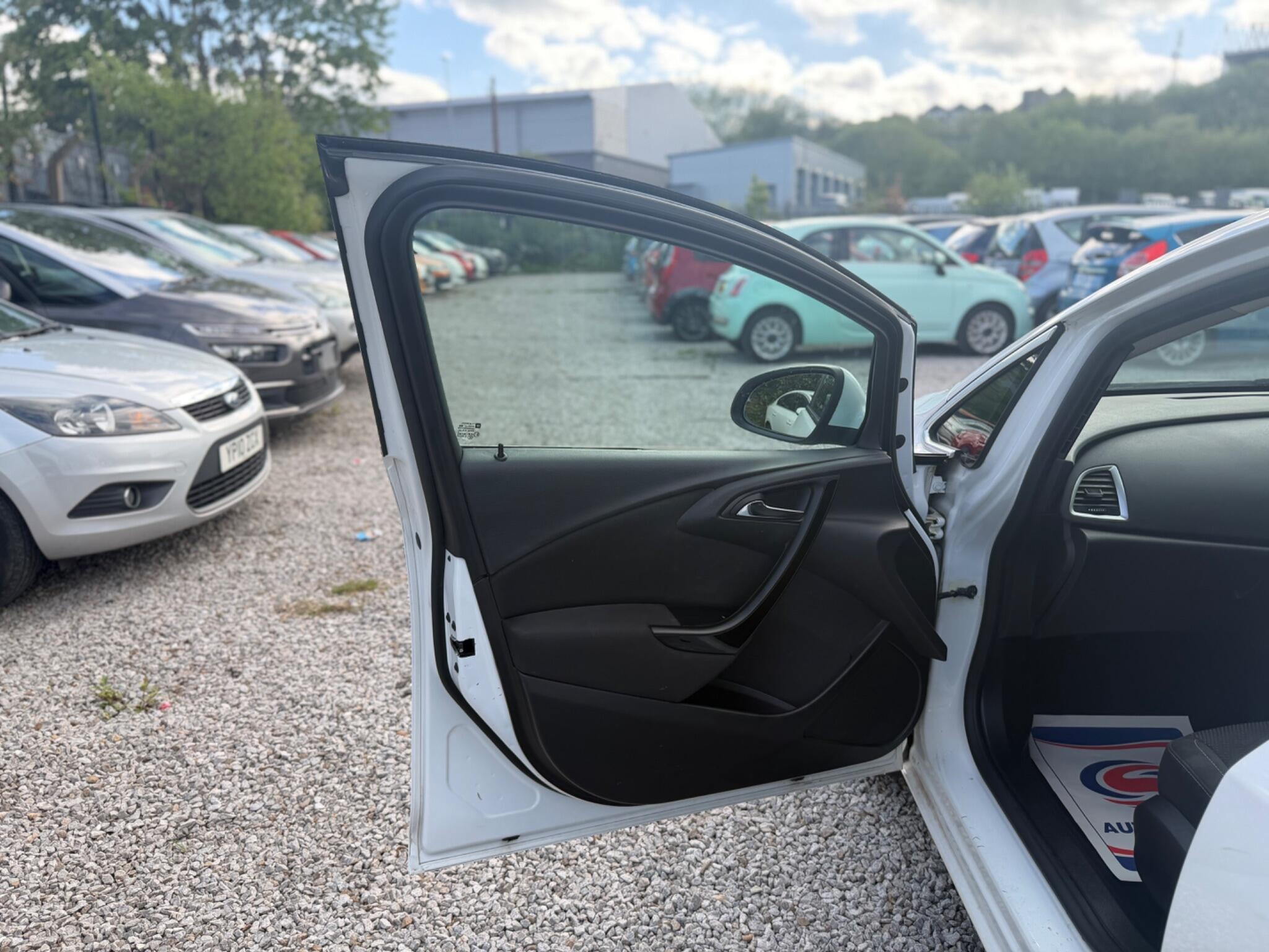 Vauxhall Astra - Image 14