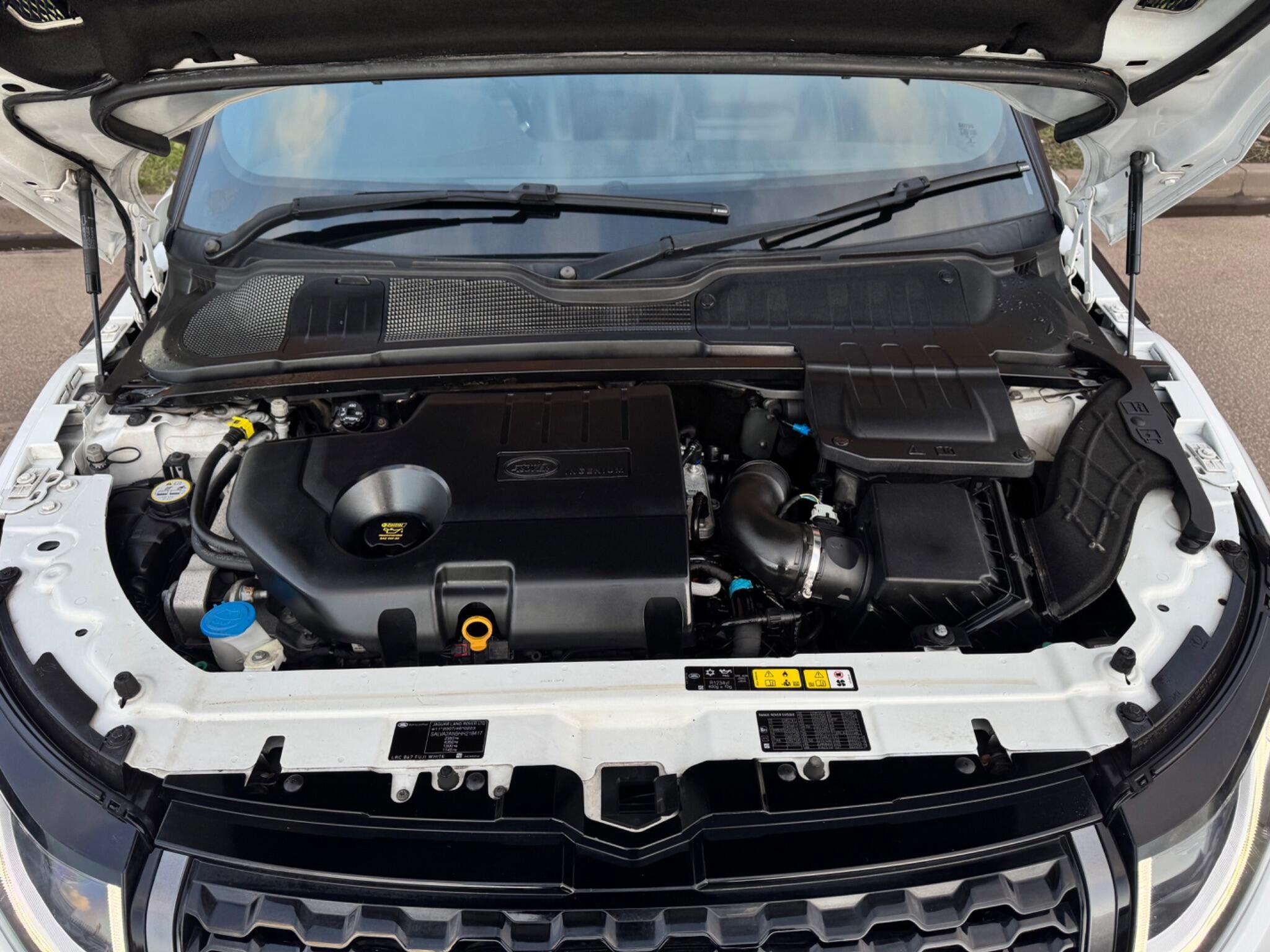 Land Rover Range Rover Evoque - Image 25