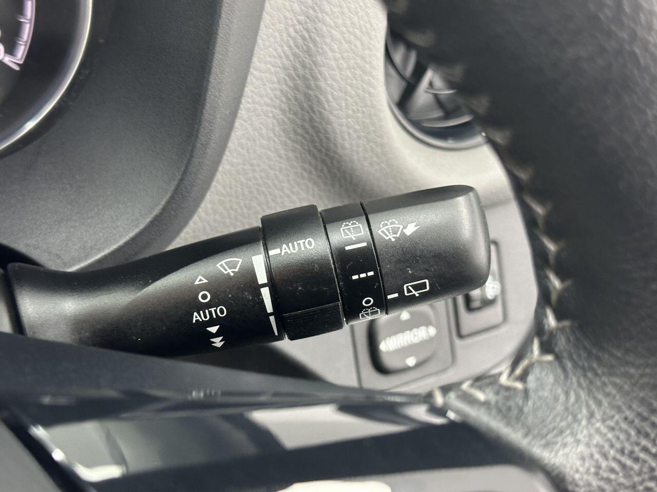 Toyota Yaris - Image 21