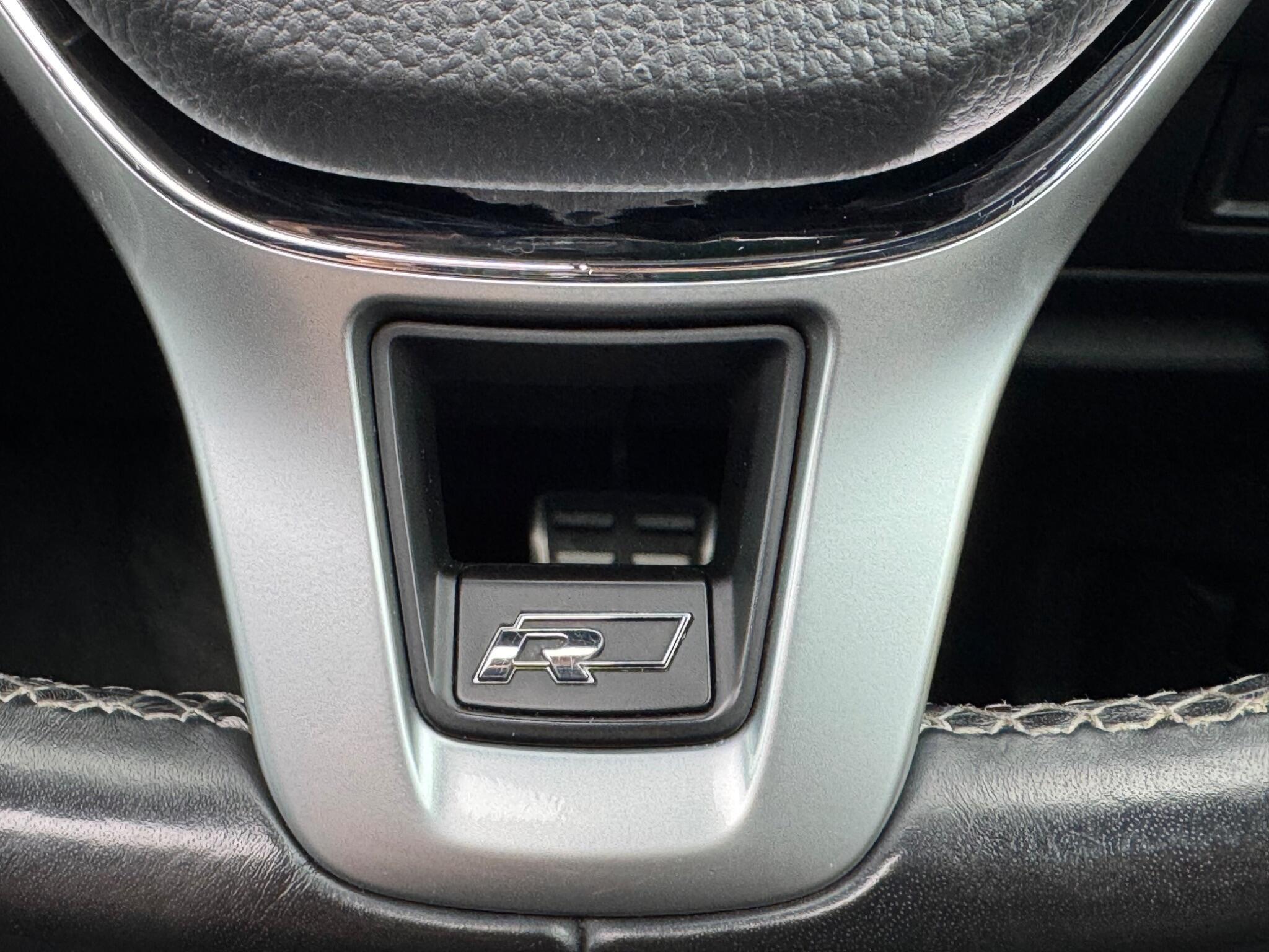 Volkswagen Touareg - Image 38