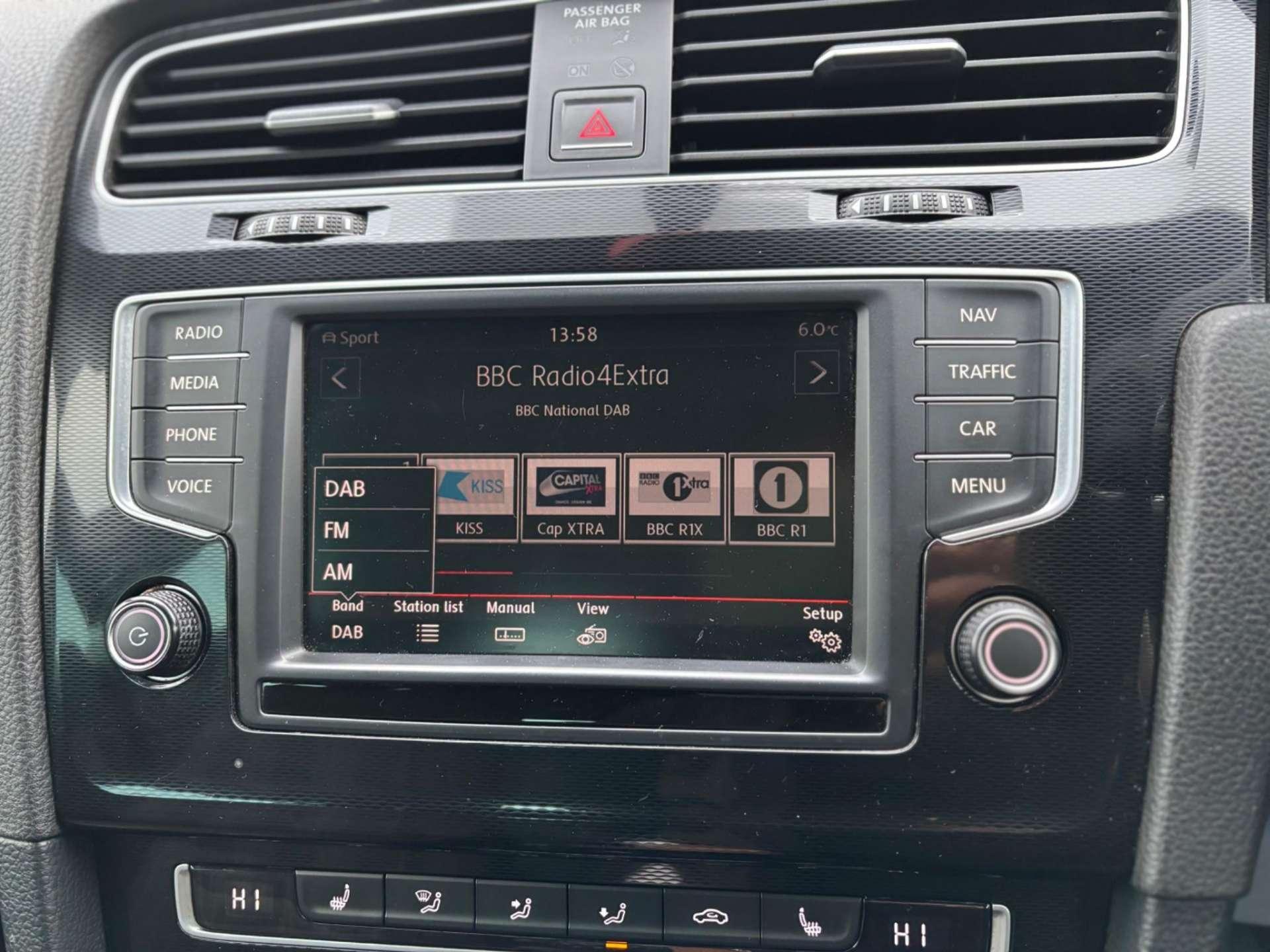 Volkswagen Golf - Image 17