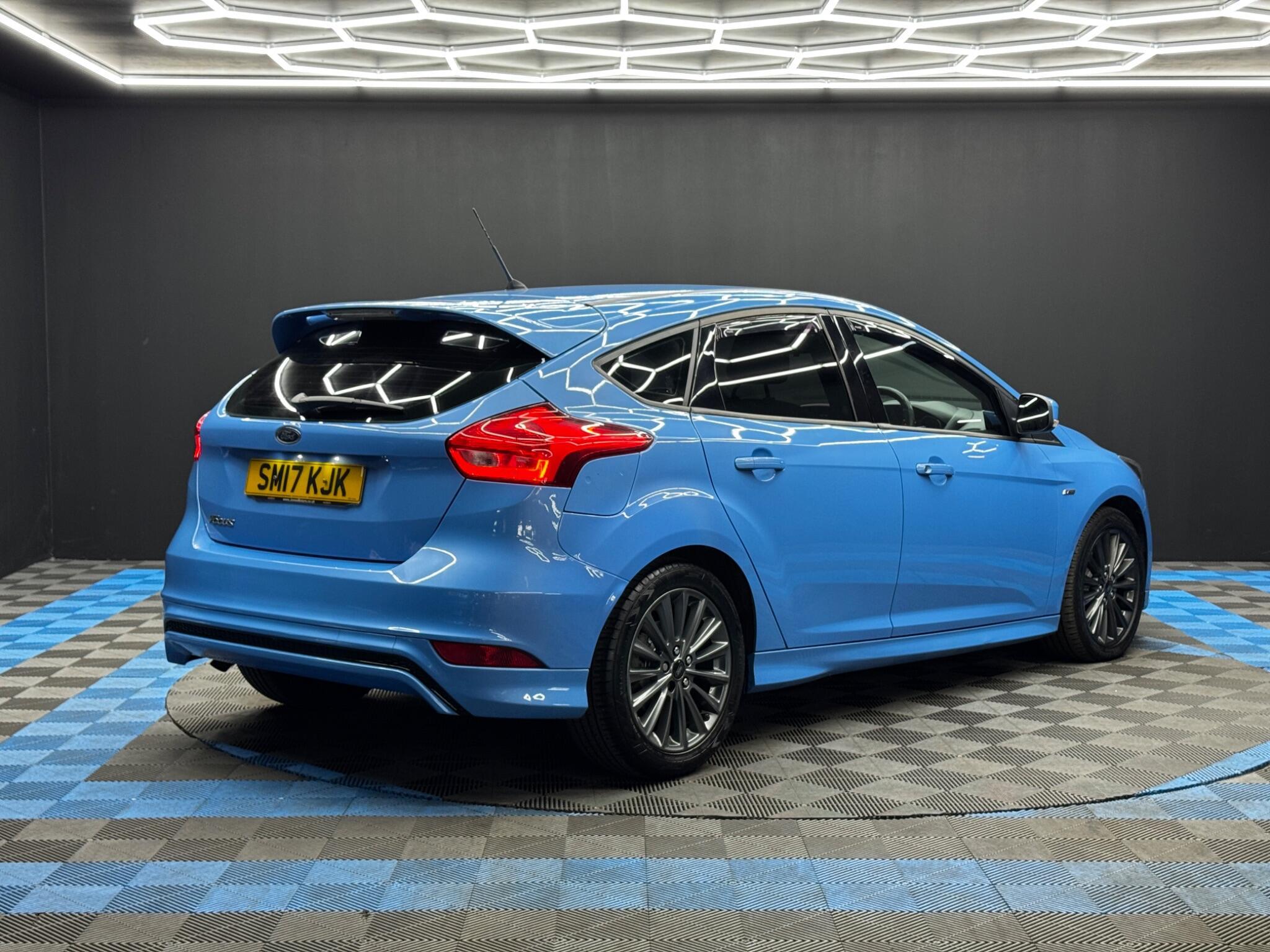 Ford Focus - Image 5