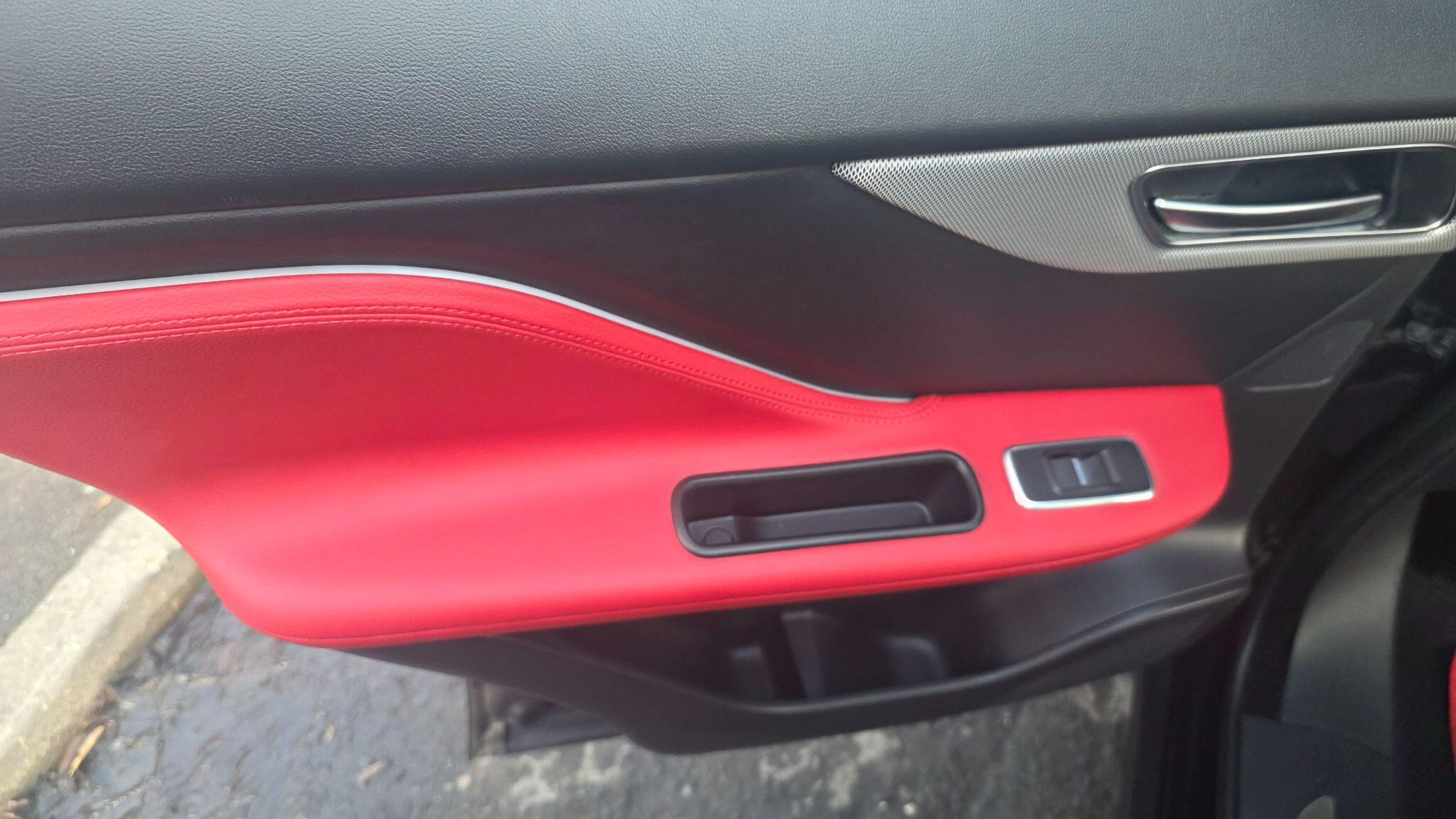 Jaguar F-Pace - Image 41