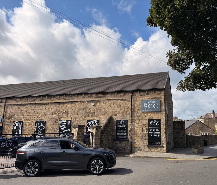 Jaguar F-Pace - Image 14
