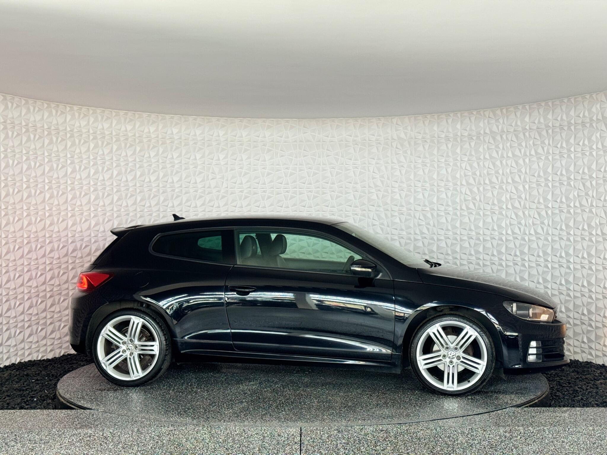 Volkswagen Scirocco - Image 9