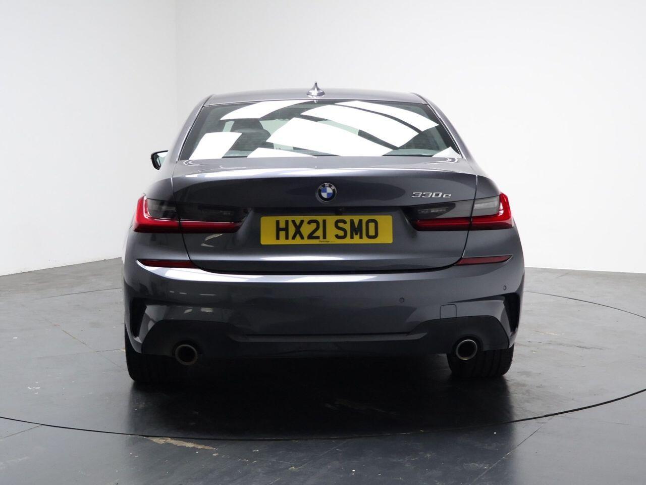 BMW 3 Series - Image 11