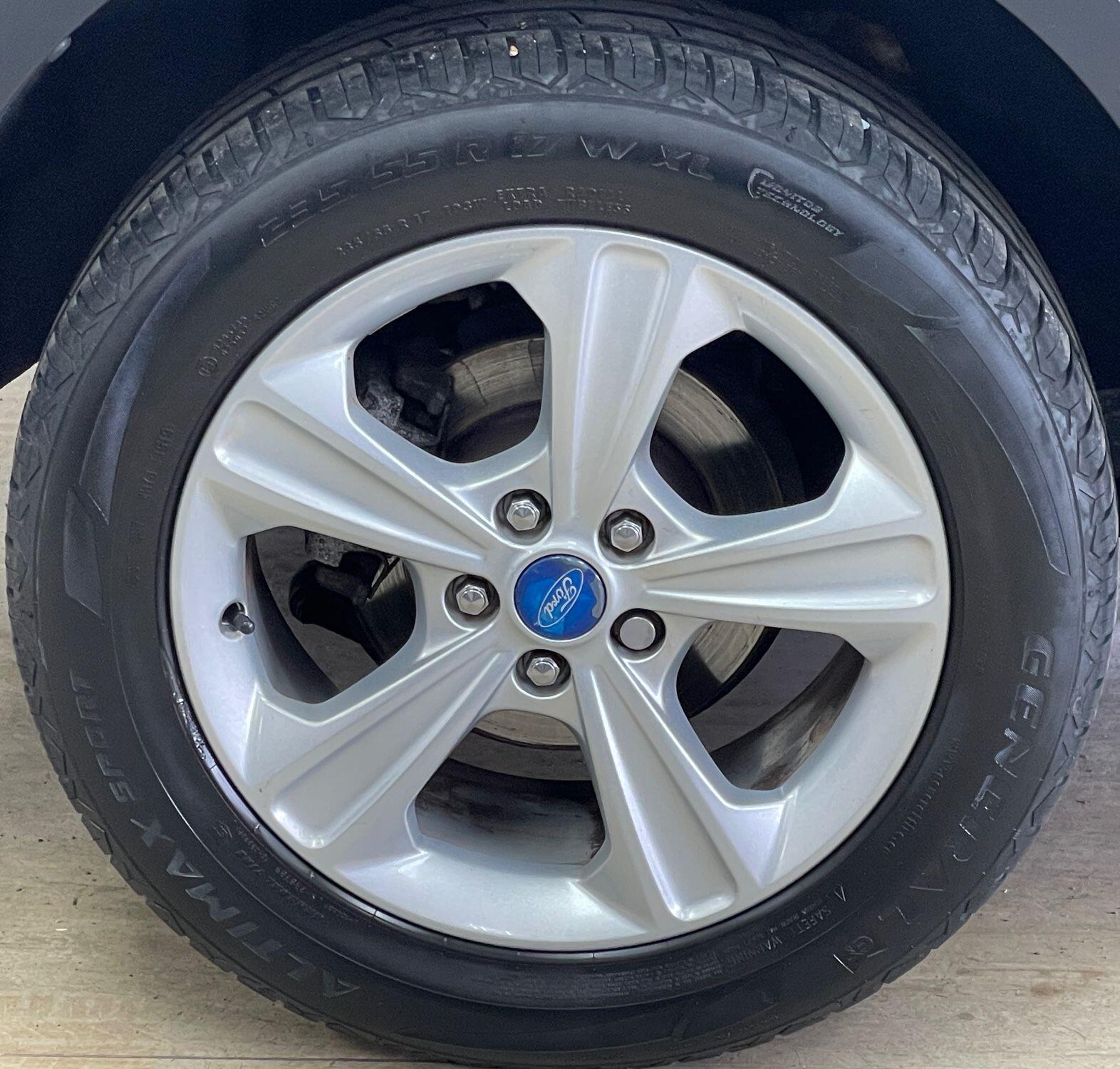 Ford Kuga - Image 14