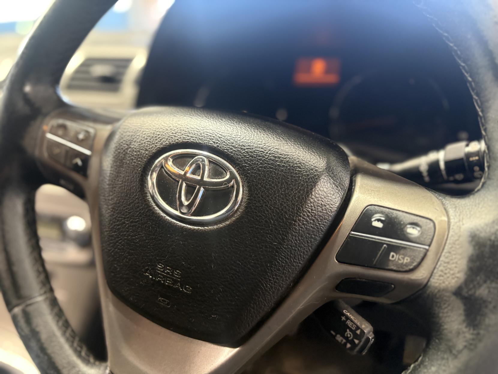 Toyota Avensis - Image 14