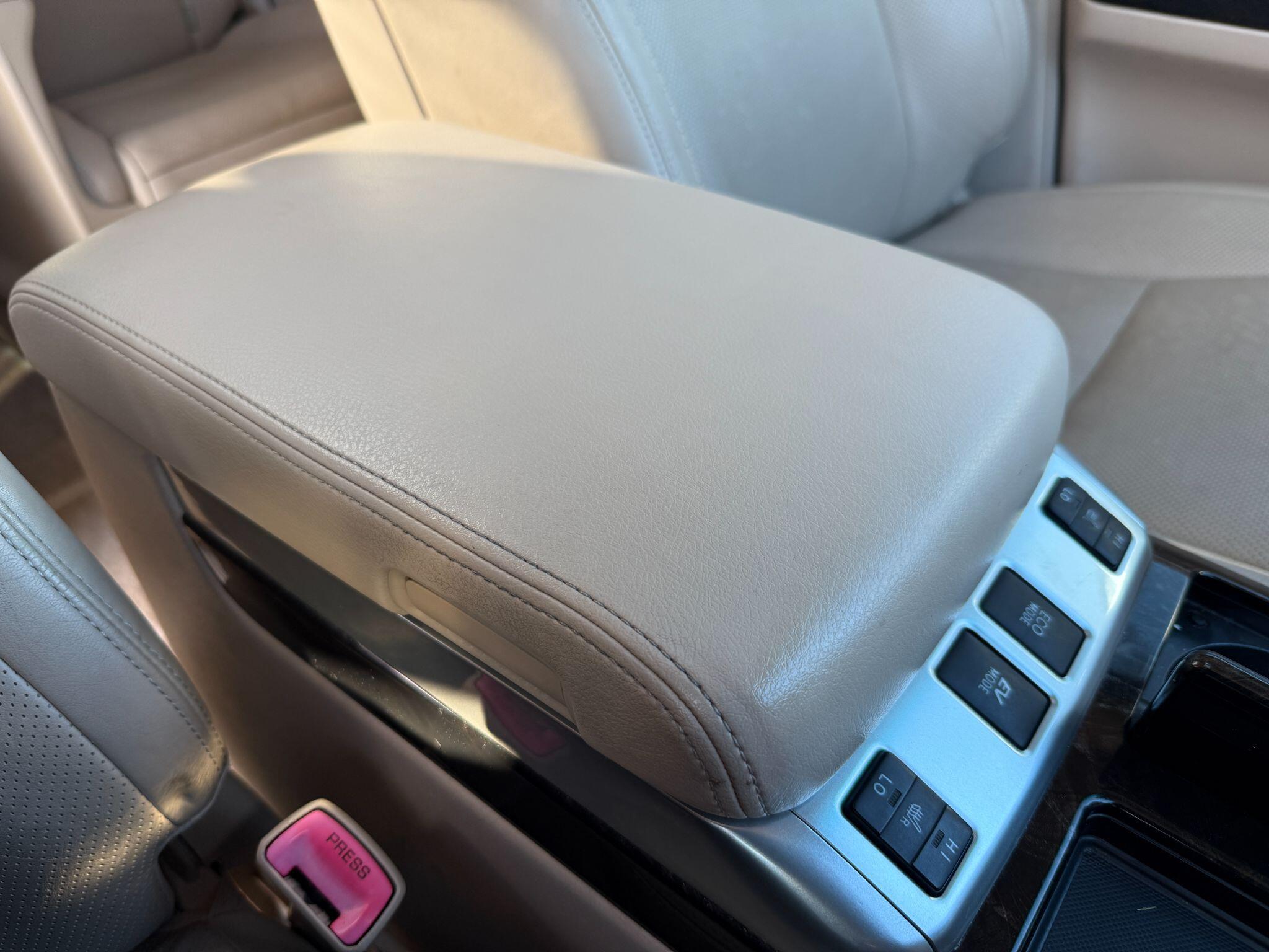 Toyota Alphard - Image 72