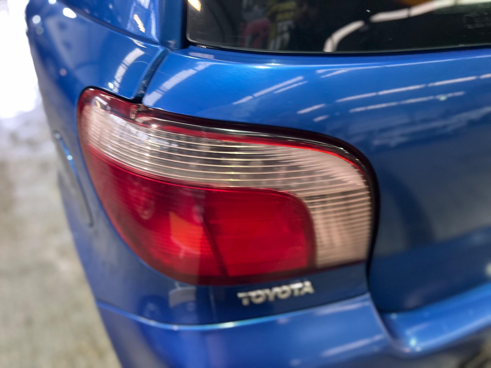 Toyota Yaris - Image 11