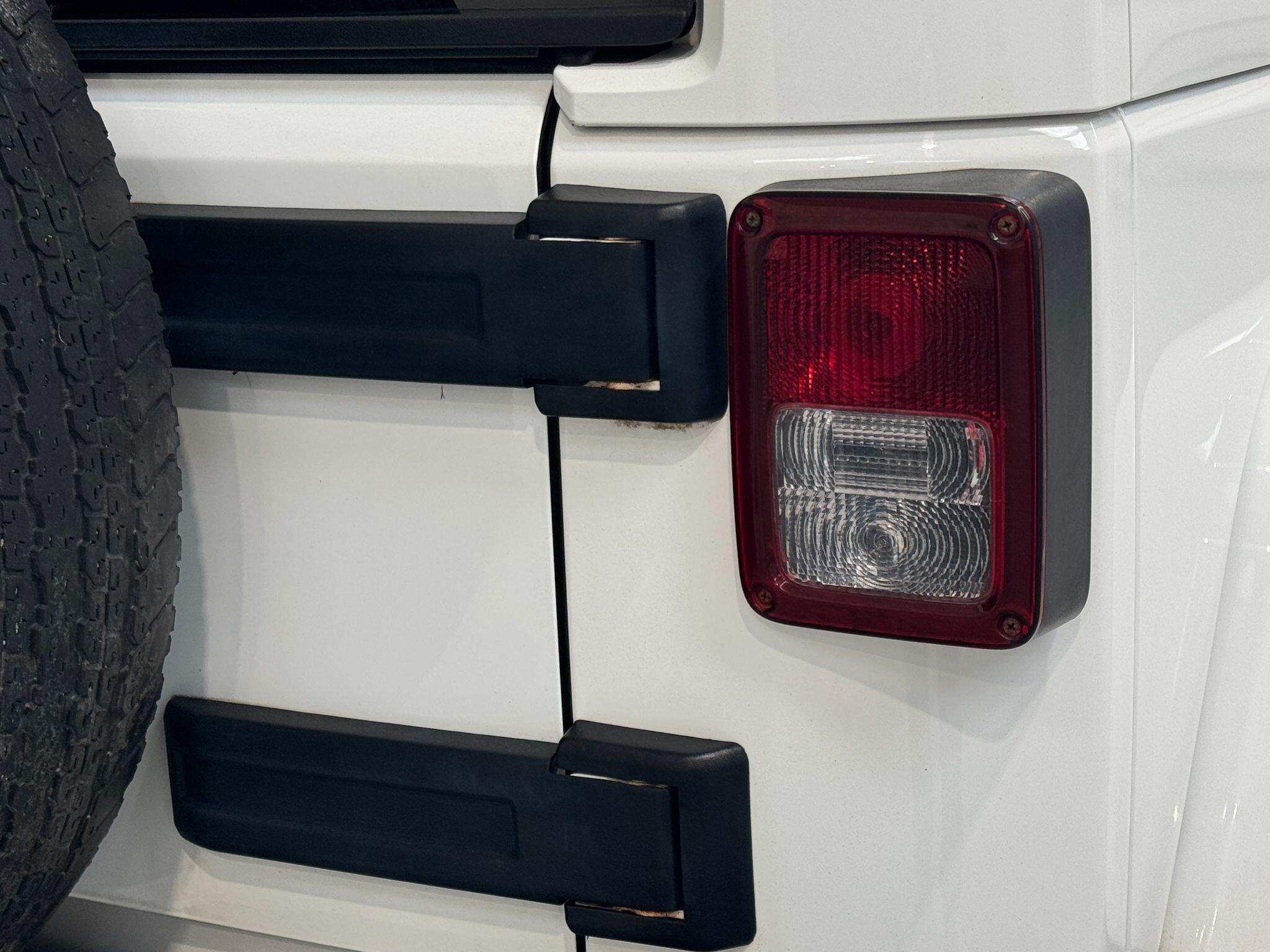 Jeep Wrangler - Image 67