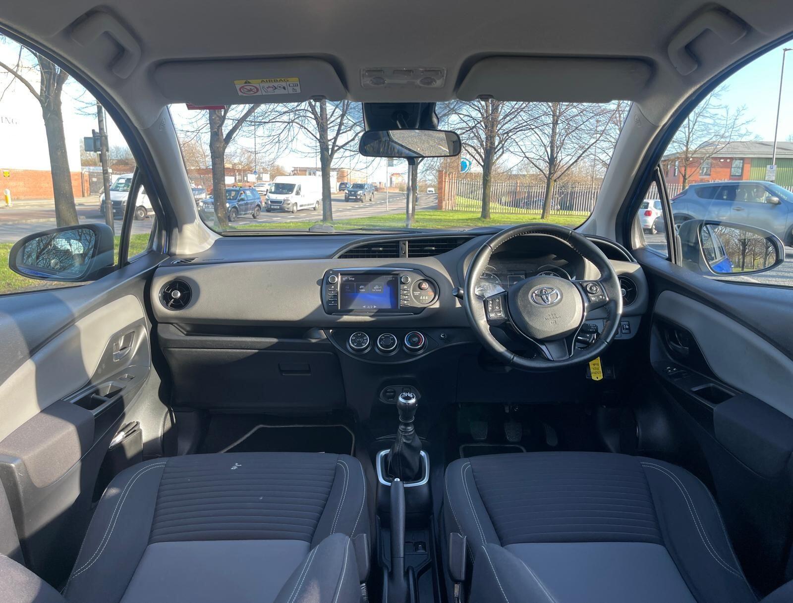 Toyota Yaris - Image 19