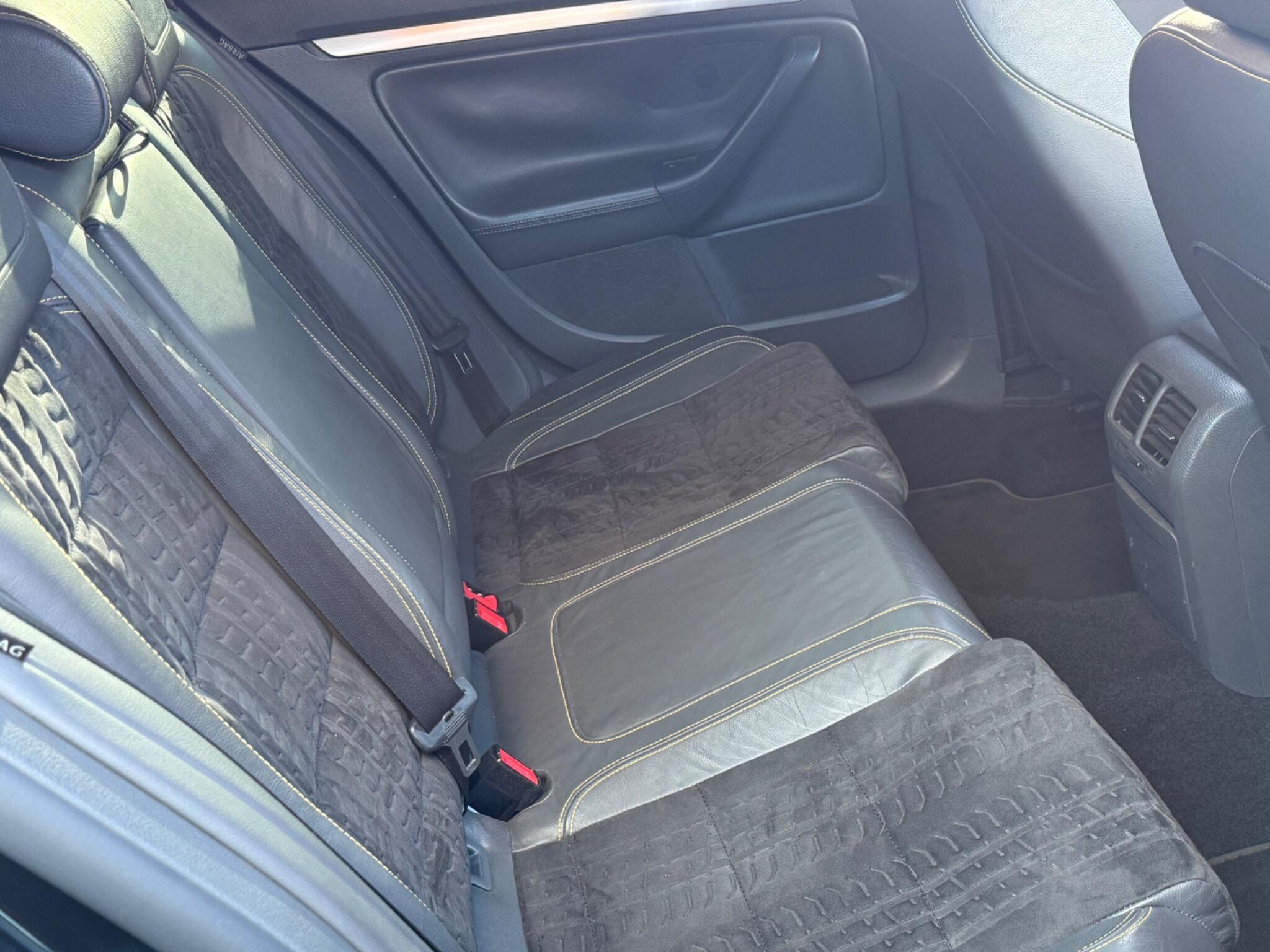 Volkswagen Golf - Image 20