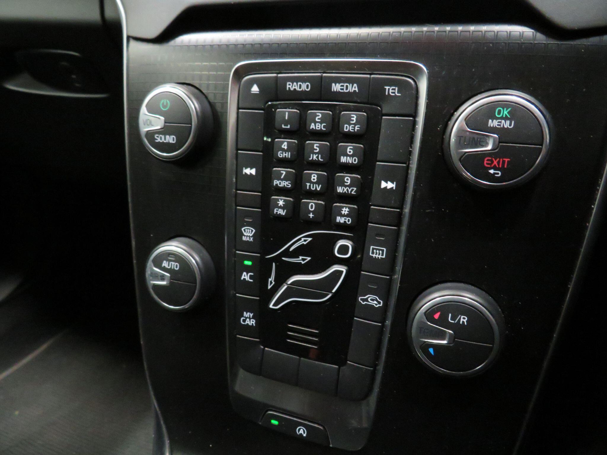 Volvo V40 - Image 20