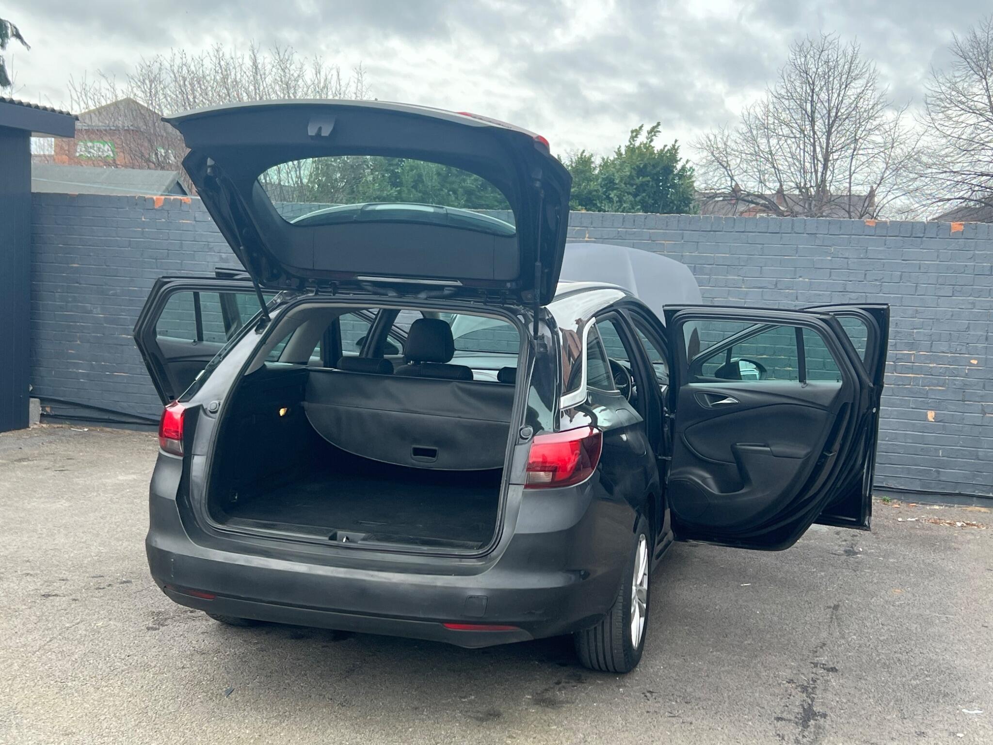 Vauxhall Astra - Image 22