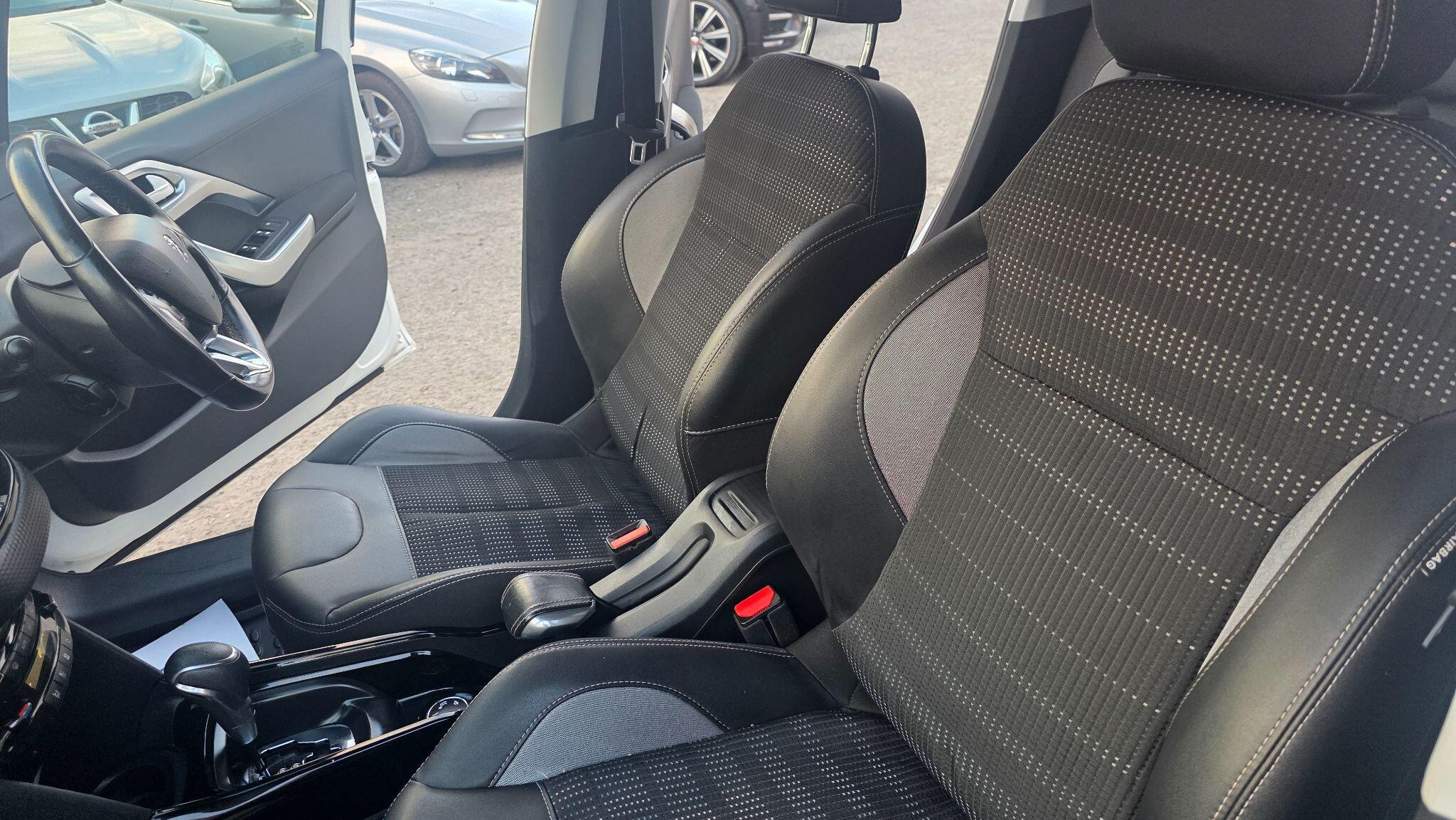 Peugeot 2008 - Image 36