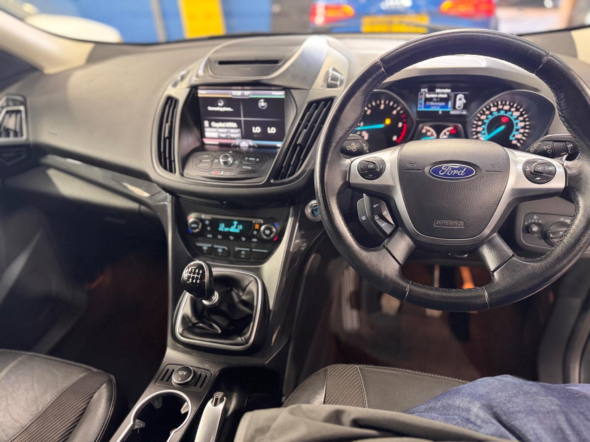 Ford Kuga - Image 27