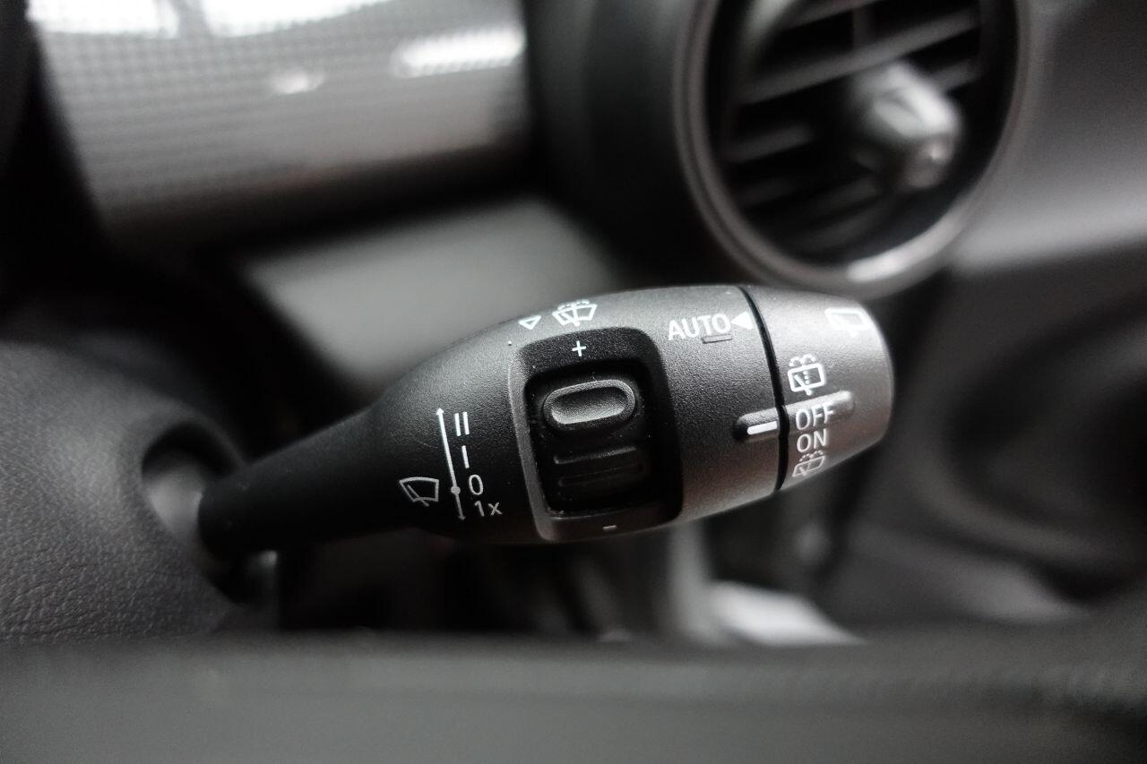 MINI Hatch - Image 12