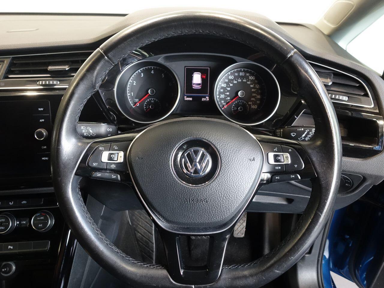Volkswagen Touran - Image 16