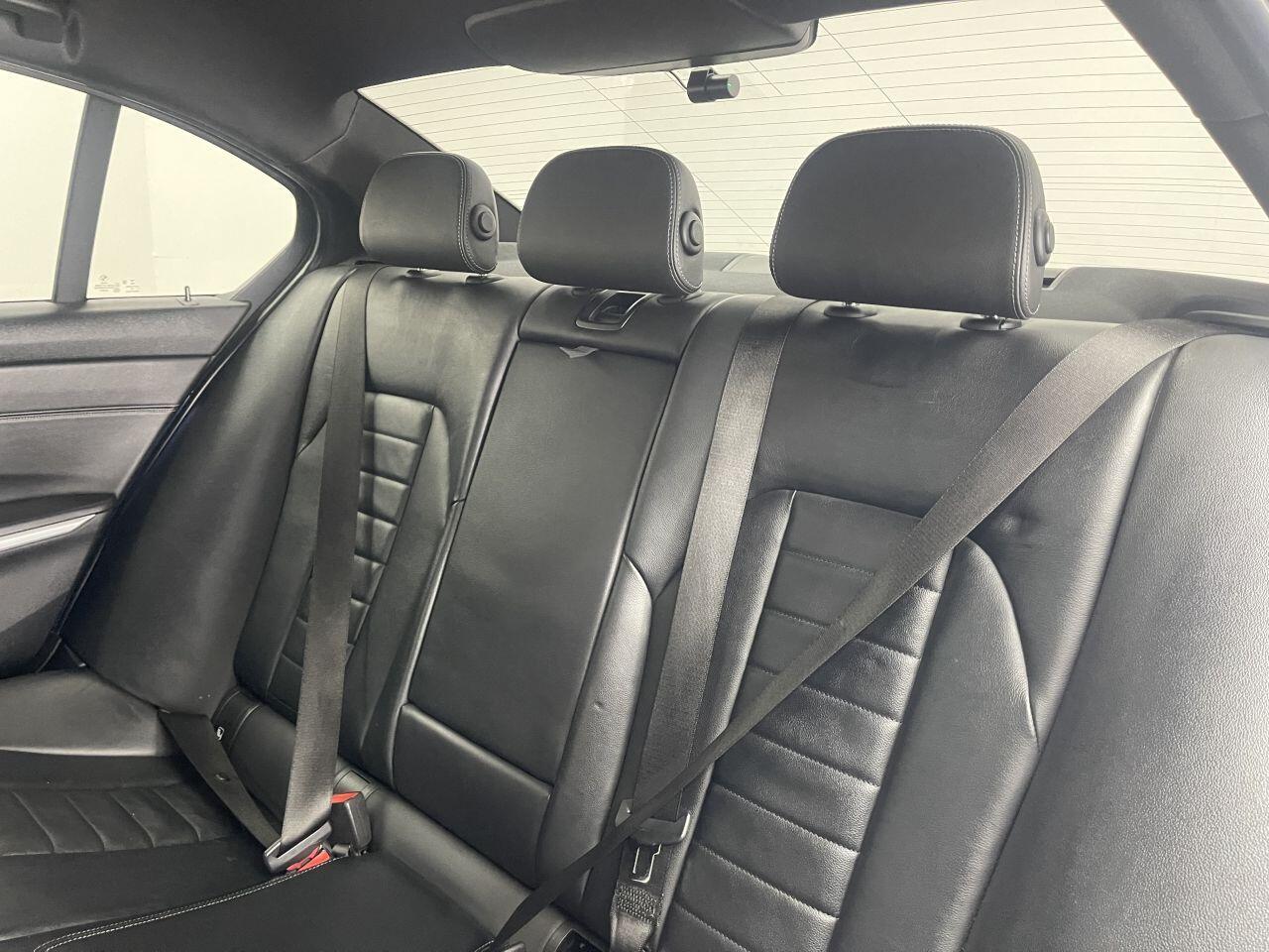 BMW 3 Series - Image 16