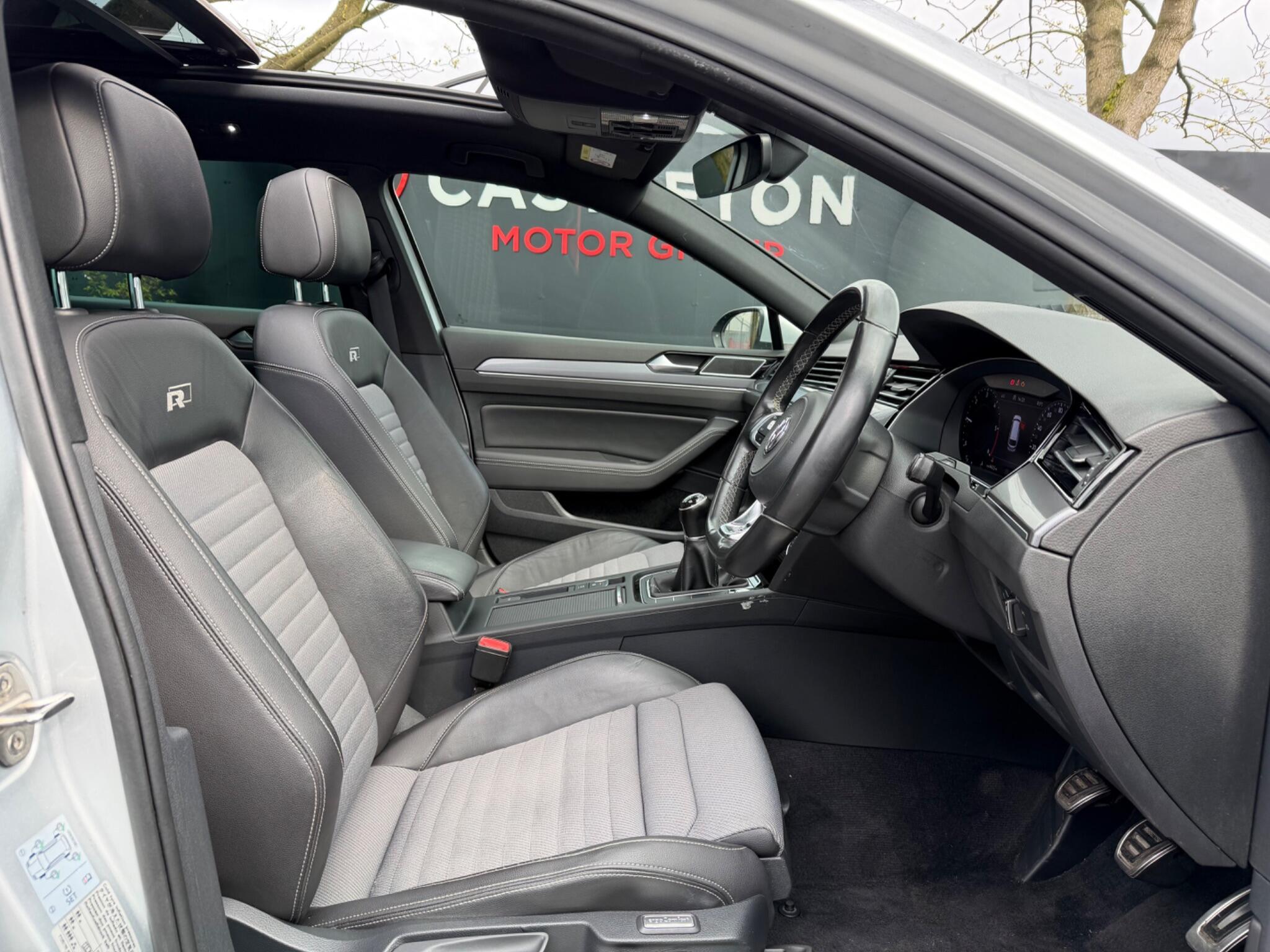 Volkswagen Passat - Image 24