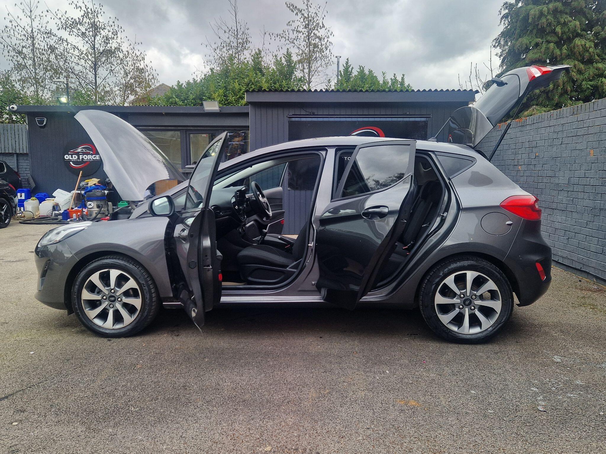 Ford Fiesta - Image 16