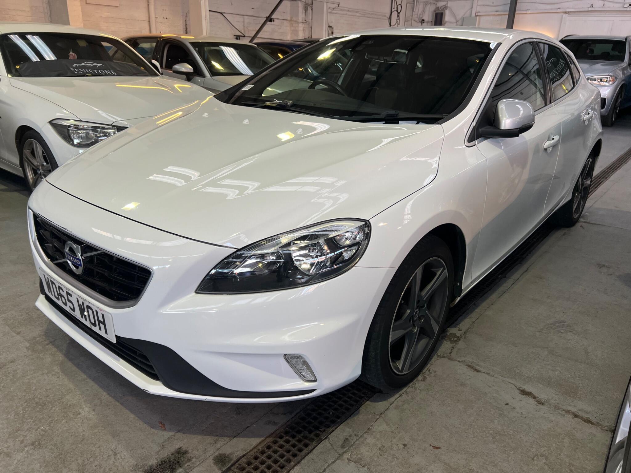 Volvo V40 - Image 8