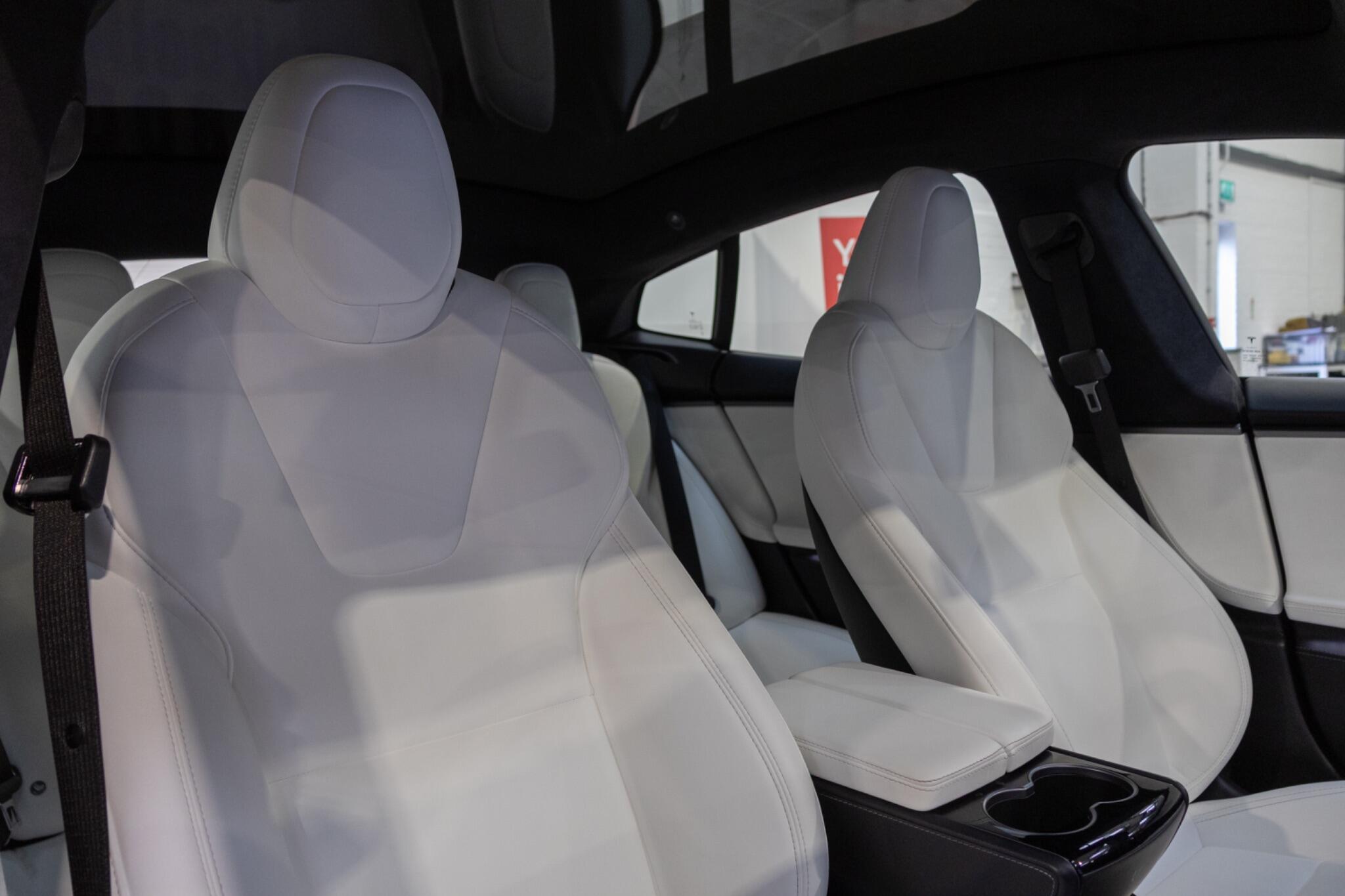 Tesla Model S - Image 14