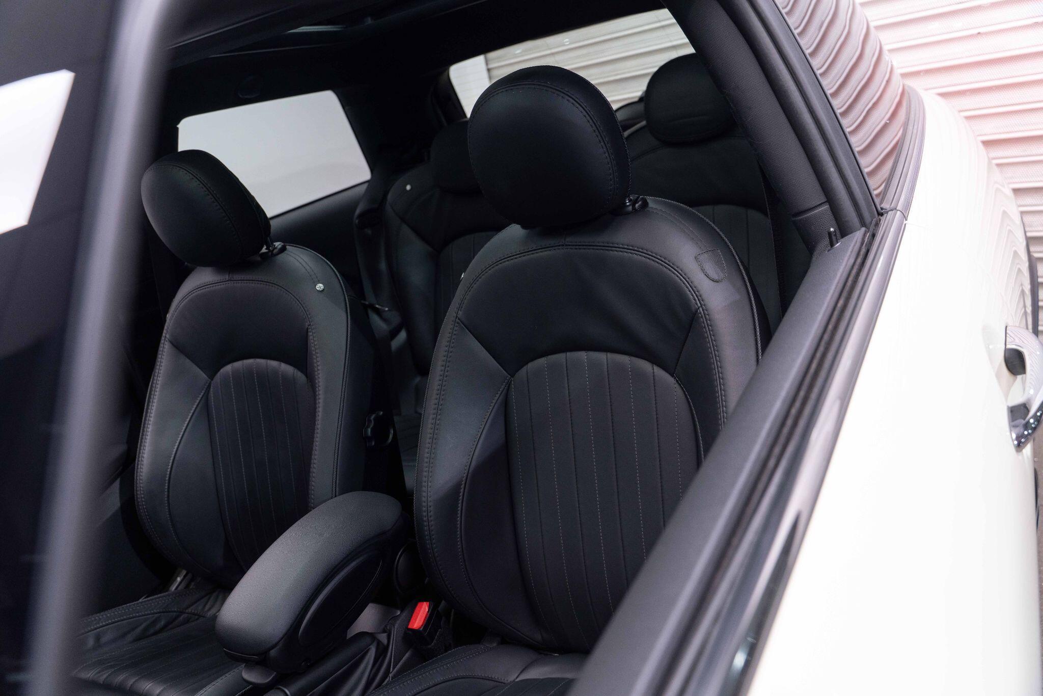 MINI Hatch - Image 14