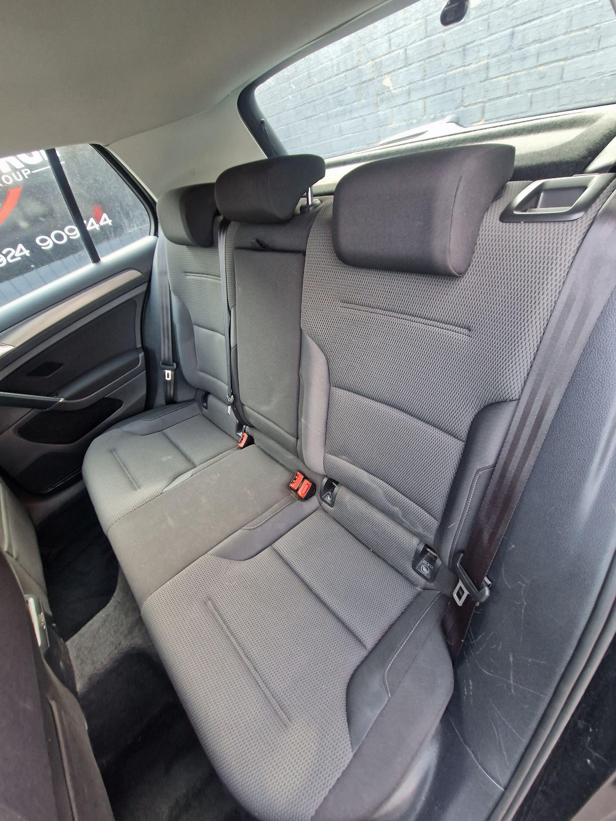 Volkswagen Golf - Image 47