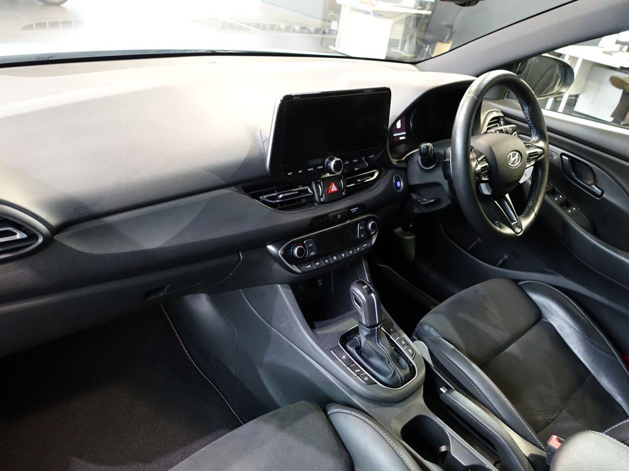 Hyundai i30 - Image 16