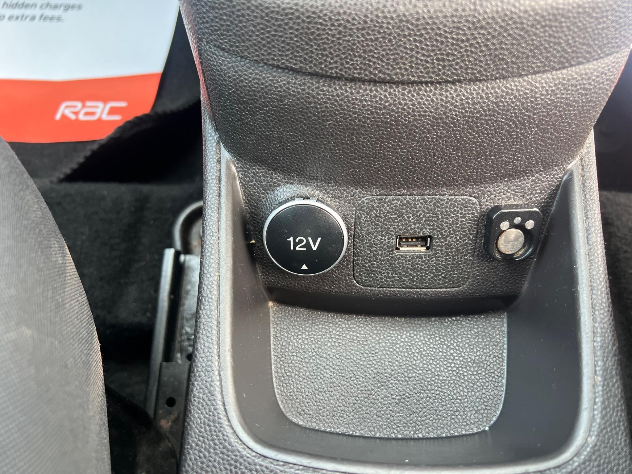 Ford Fiesta - Image 20