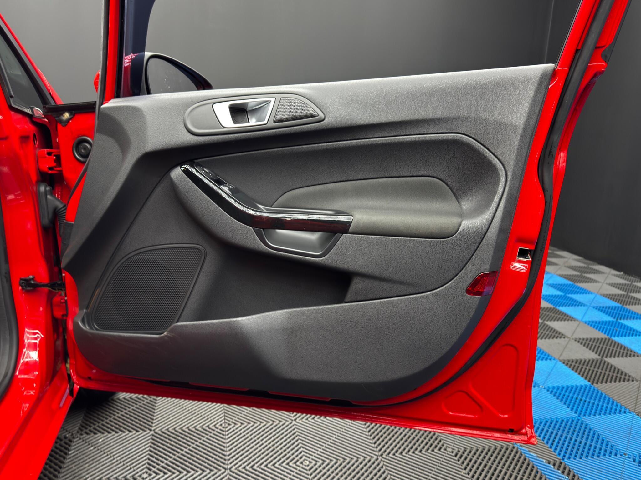 Ford Fiesta - Image 33