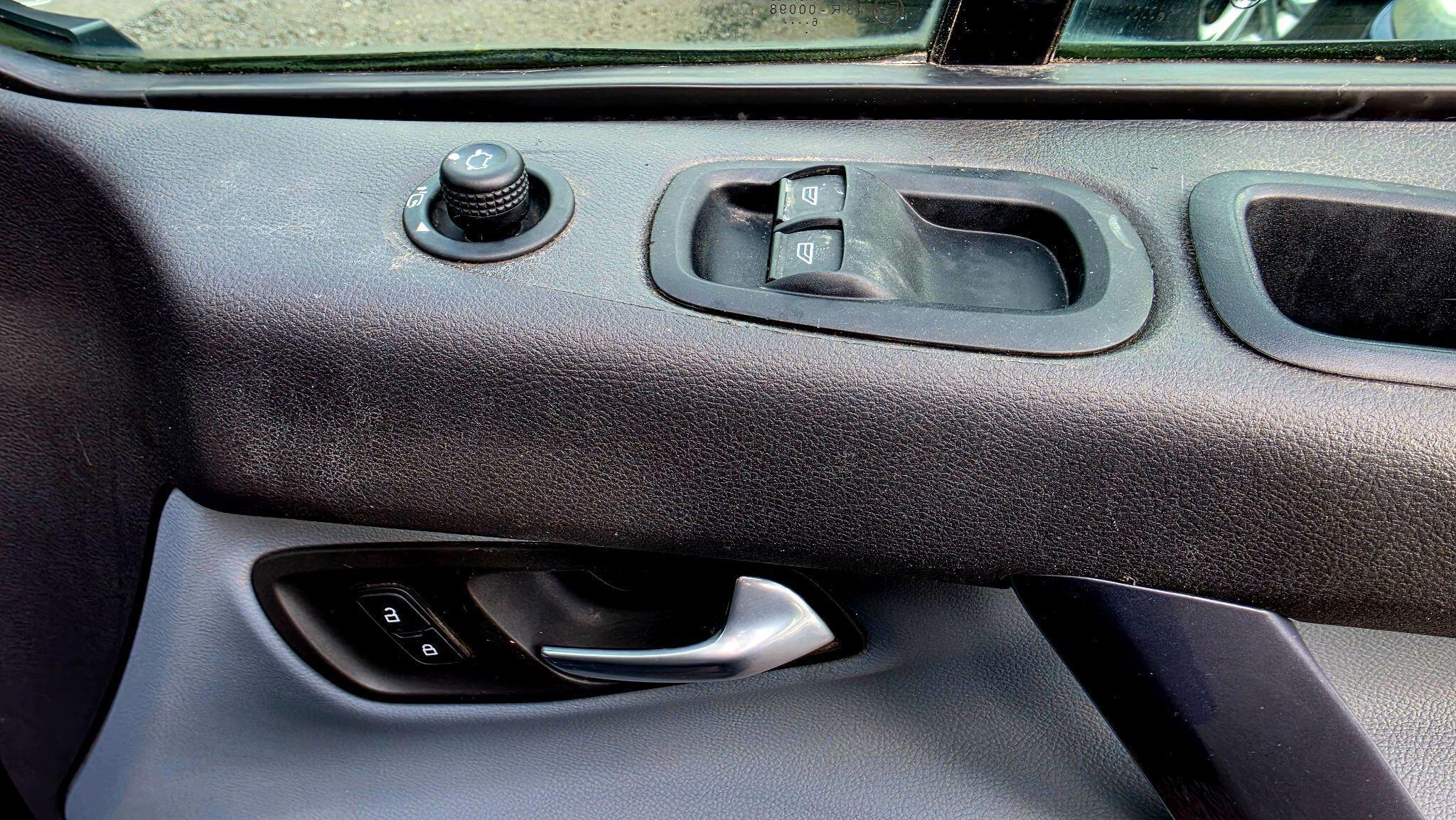 Ford Transit Custom - Image 17