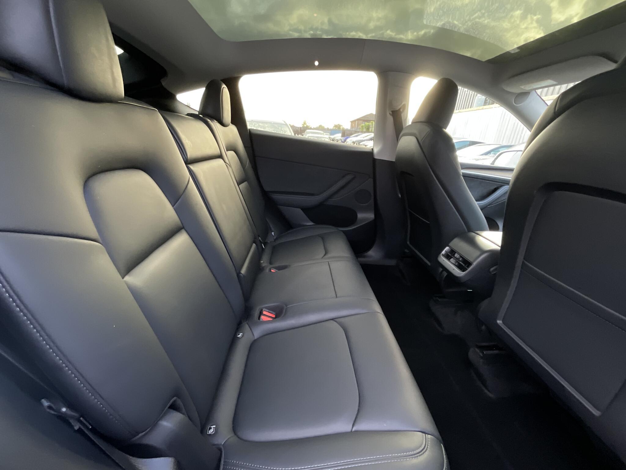 Tesla Model Y - Image 12