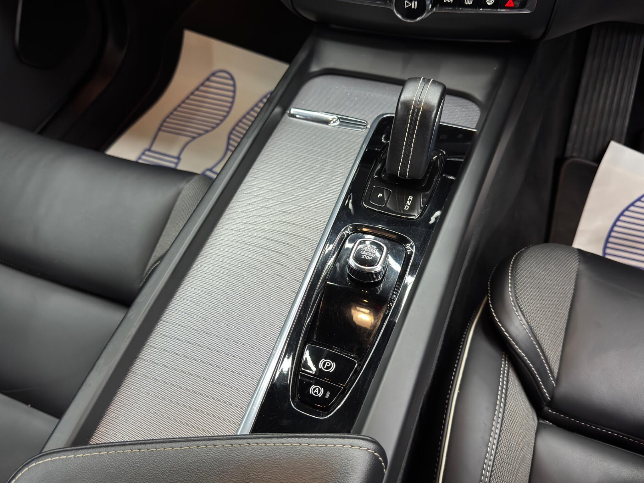 Volvo XC60 - Image 25