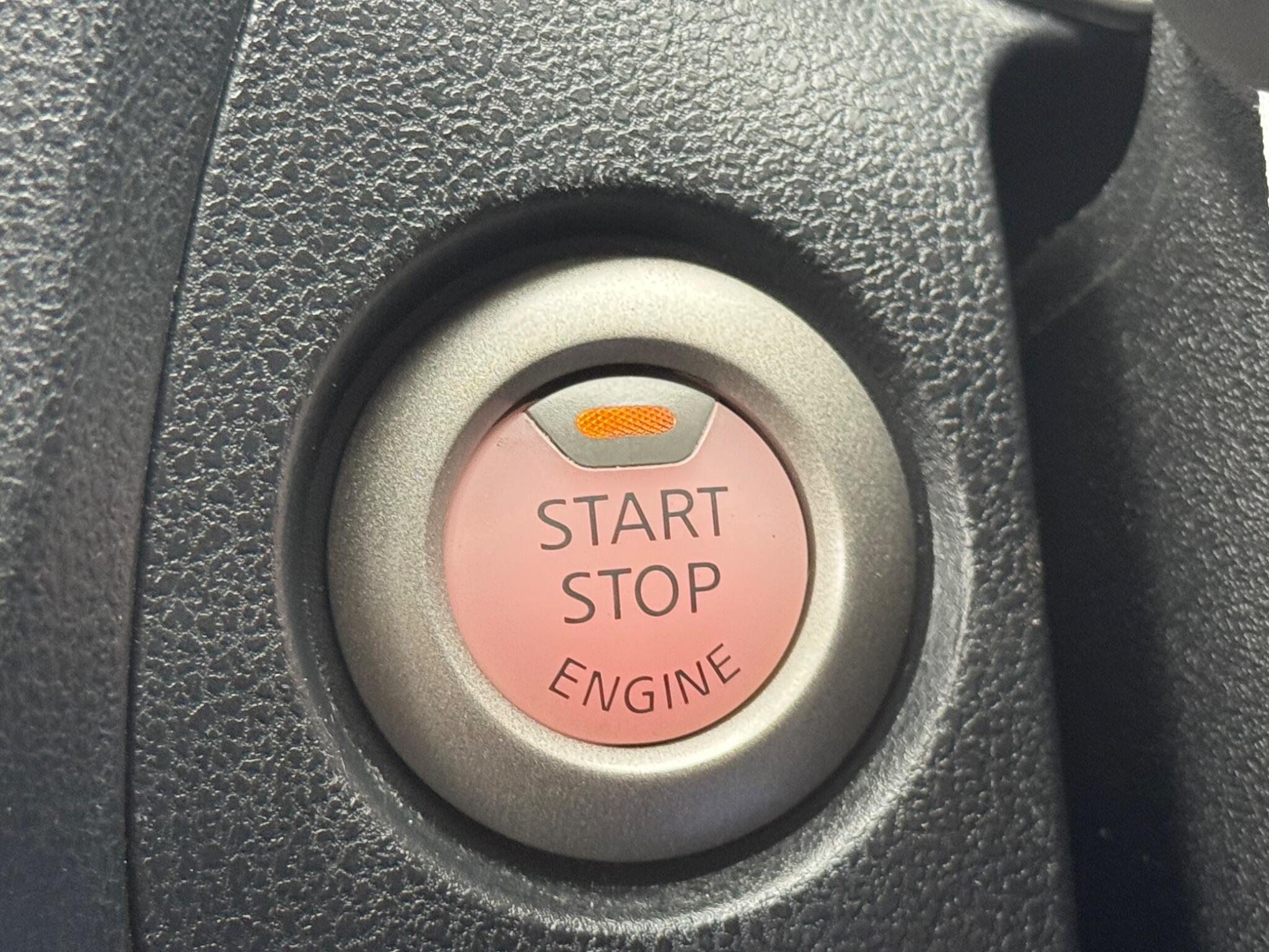 Nissan Juke - Image 36