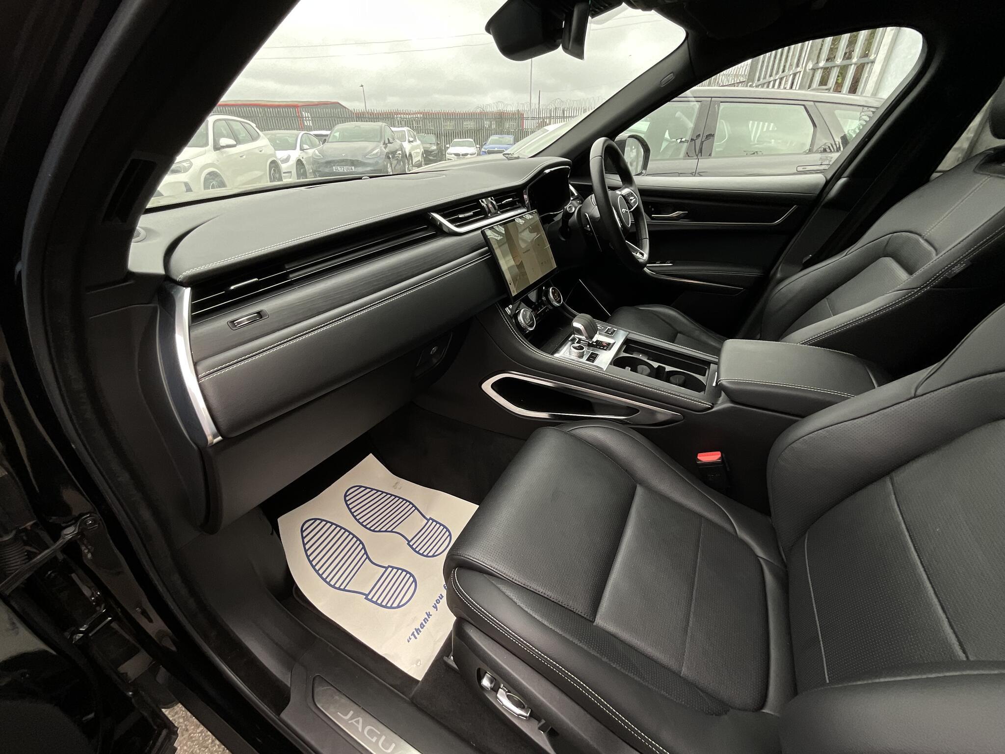 Jaguar F-Pace - Image 16