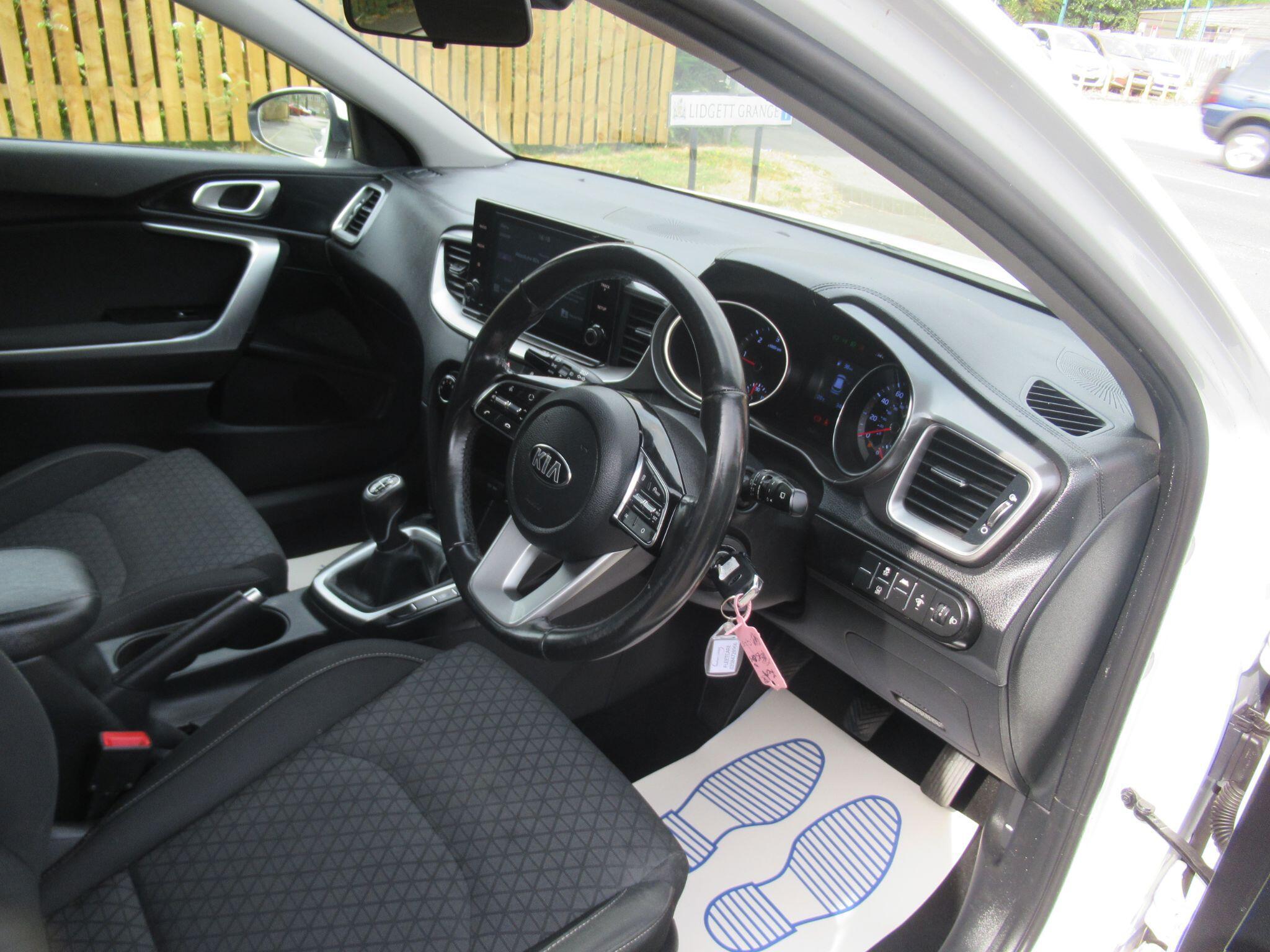 Kia ceed - Image 19